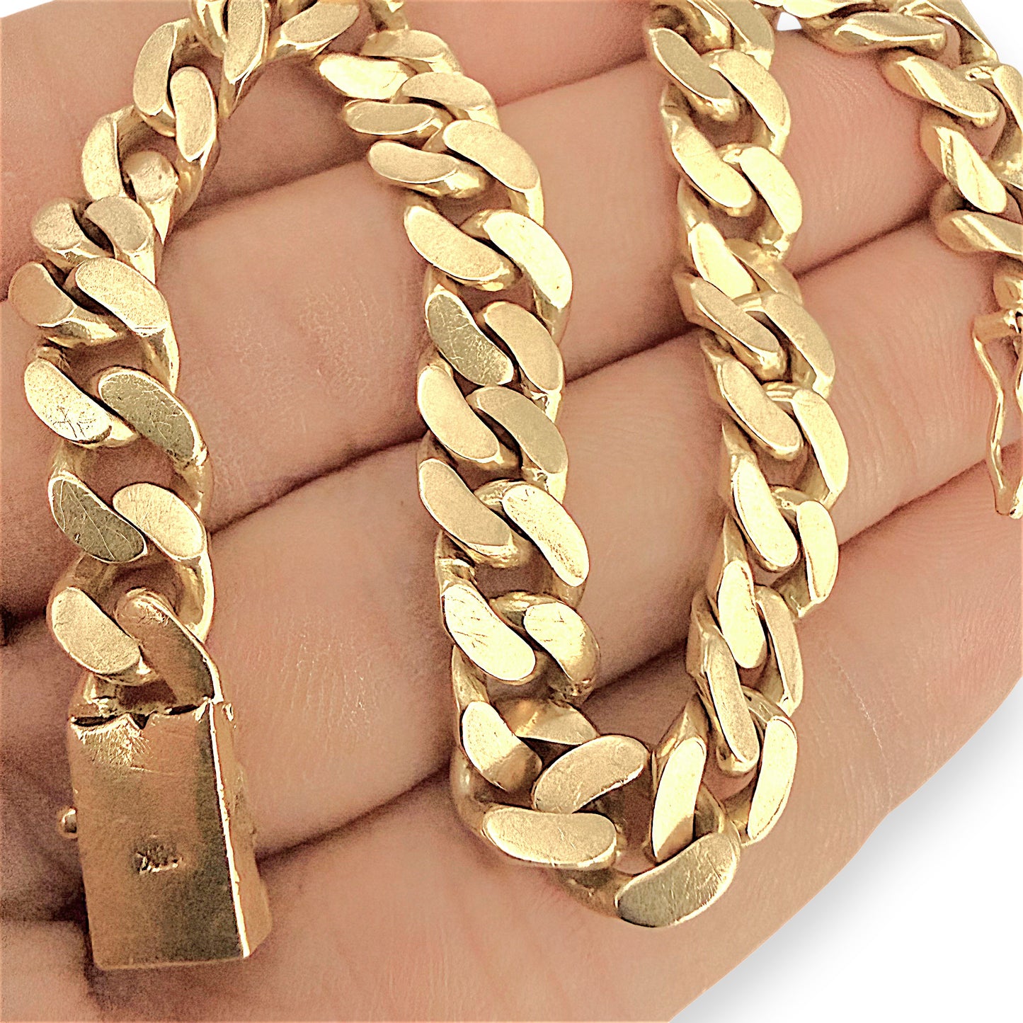NZGD | 18ct Gold Molten Curb Bracelet 22 cm