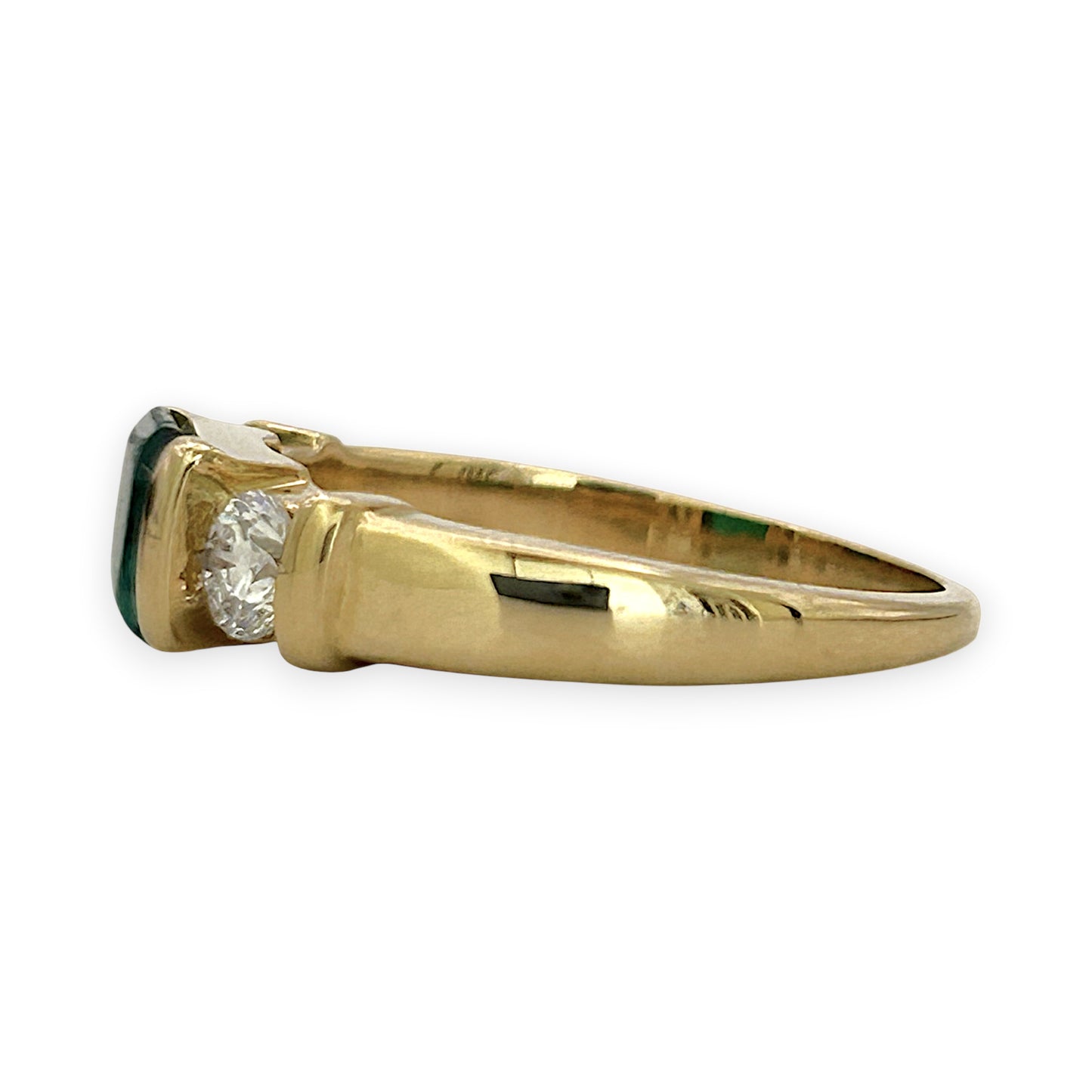 NZGD| 18ct Gold Ring Emerald Crown Trilogy Valuation $4,000