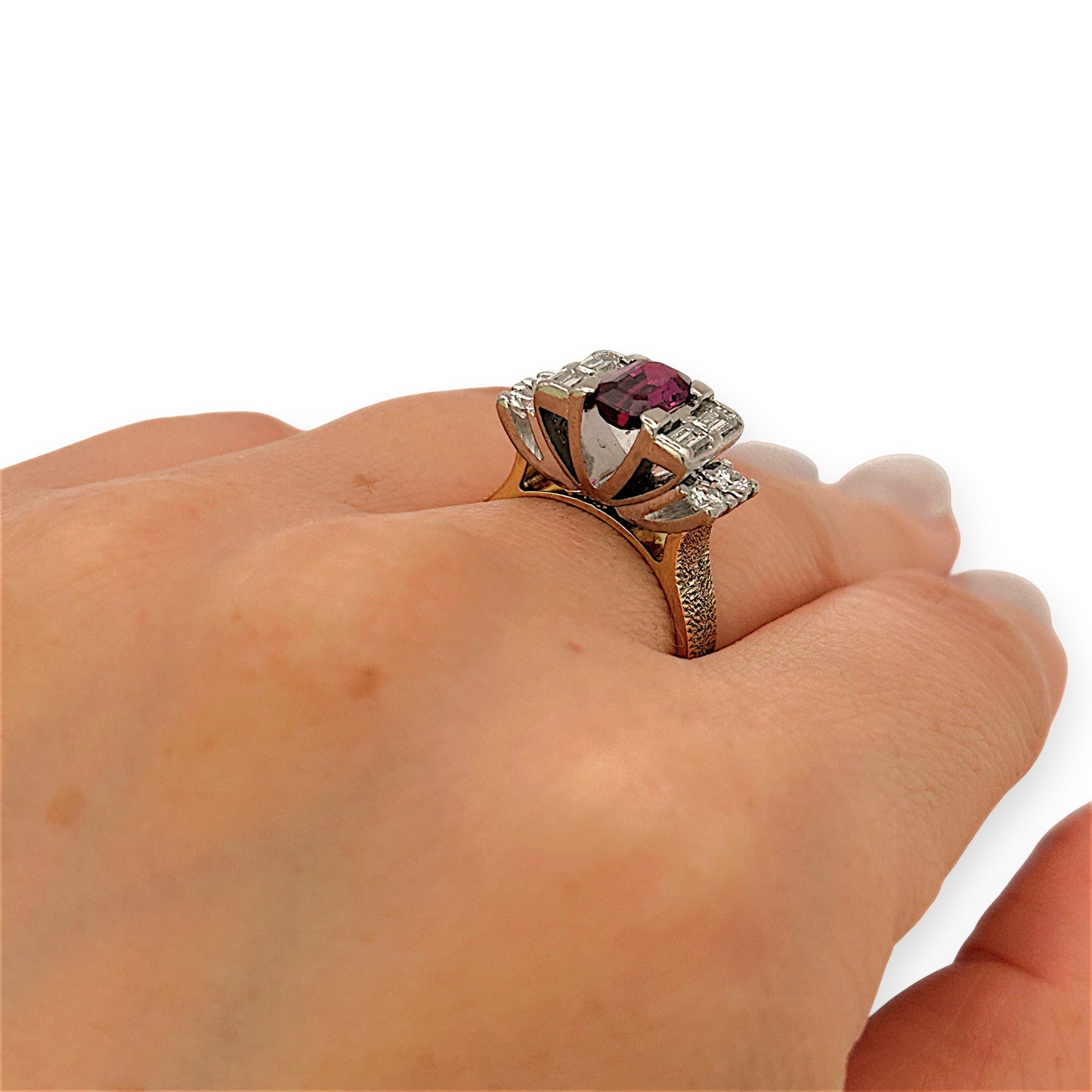 NZGD| 18ct Gold Imperial Ruby Radiance Ring Valuation $9,100