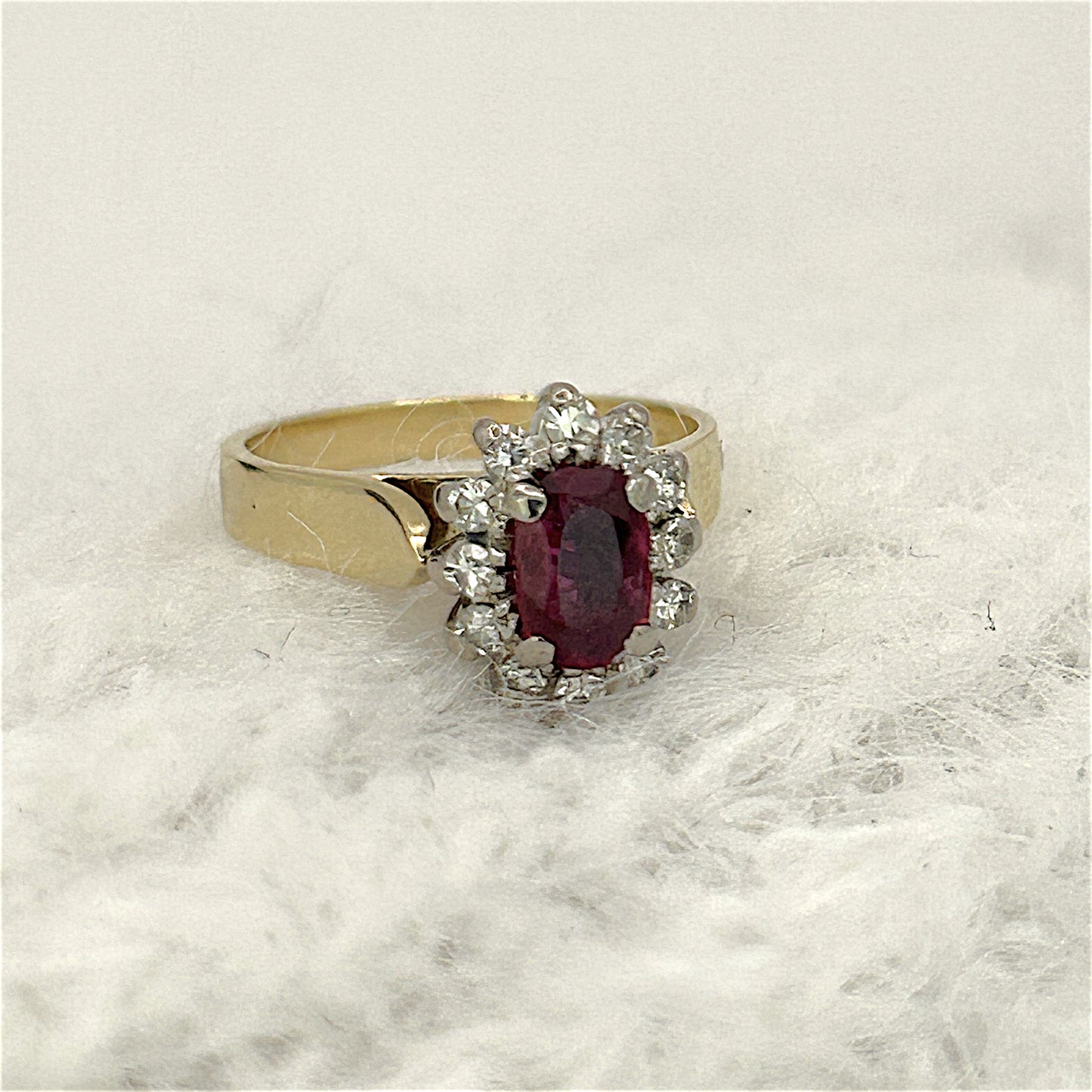 NZGD | 18ct Gold Ruby Solstice Bloom Ring Valuation $4,500