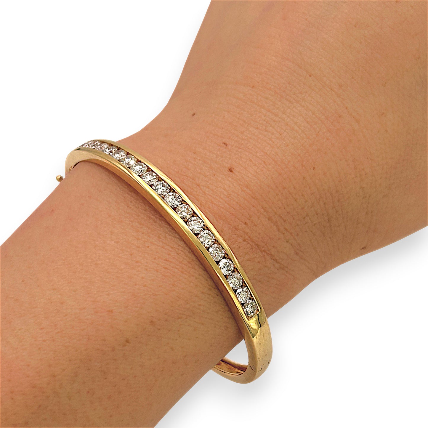 NZGD | 18ct Gold Lumina Crown Diamond Bangle Valuation $17,600