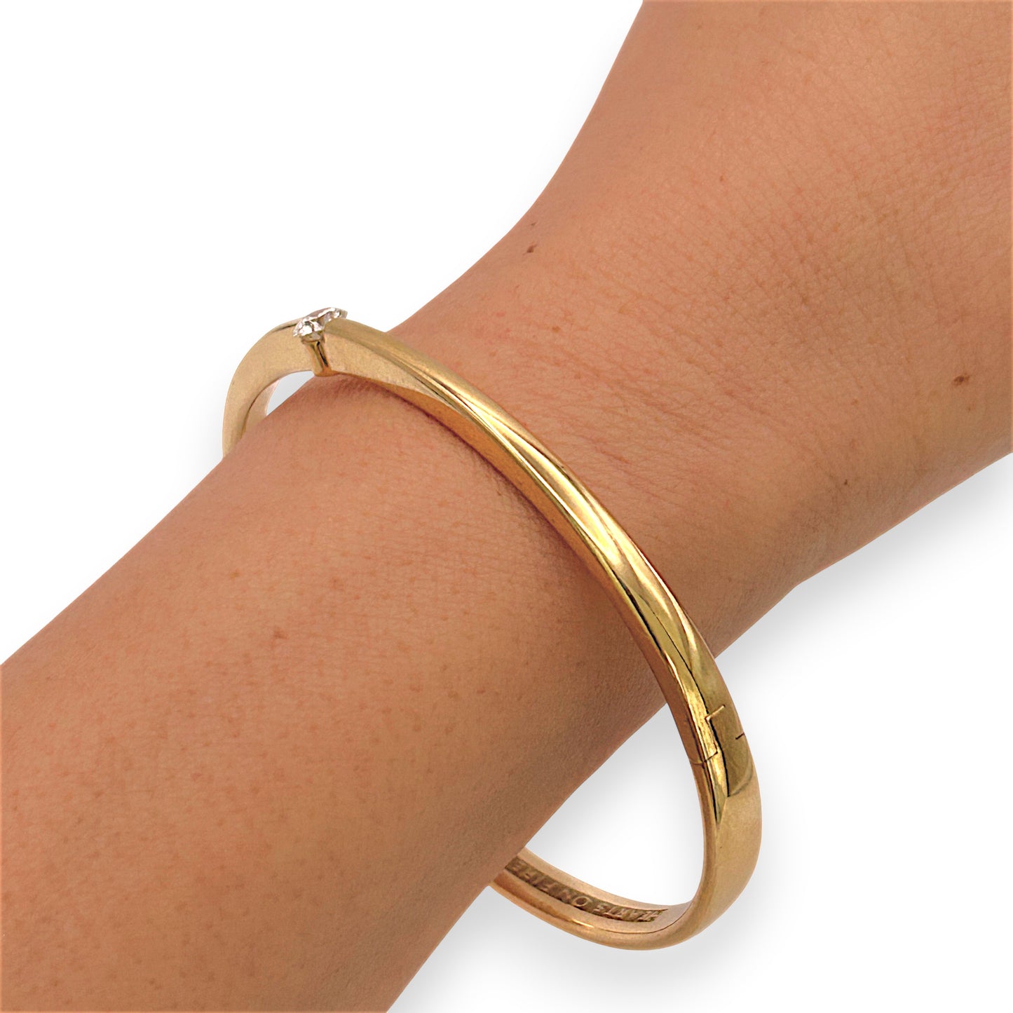 NZGD | 18ct Gold Luminous Solid Arc Bangle Valuation $28,500