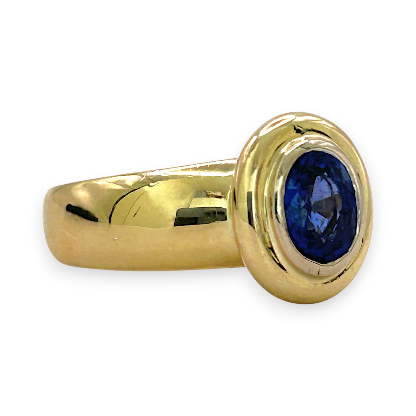 NZGD | 18ct Gold Vintage Midnight Crest Ring Valuation $8,400