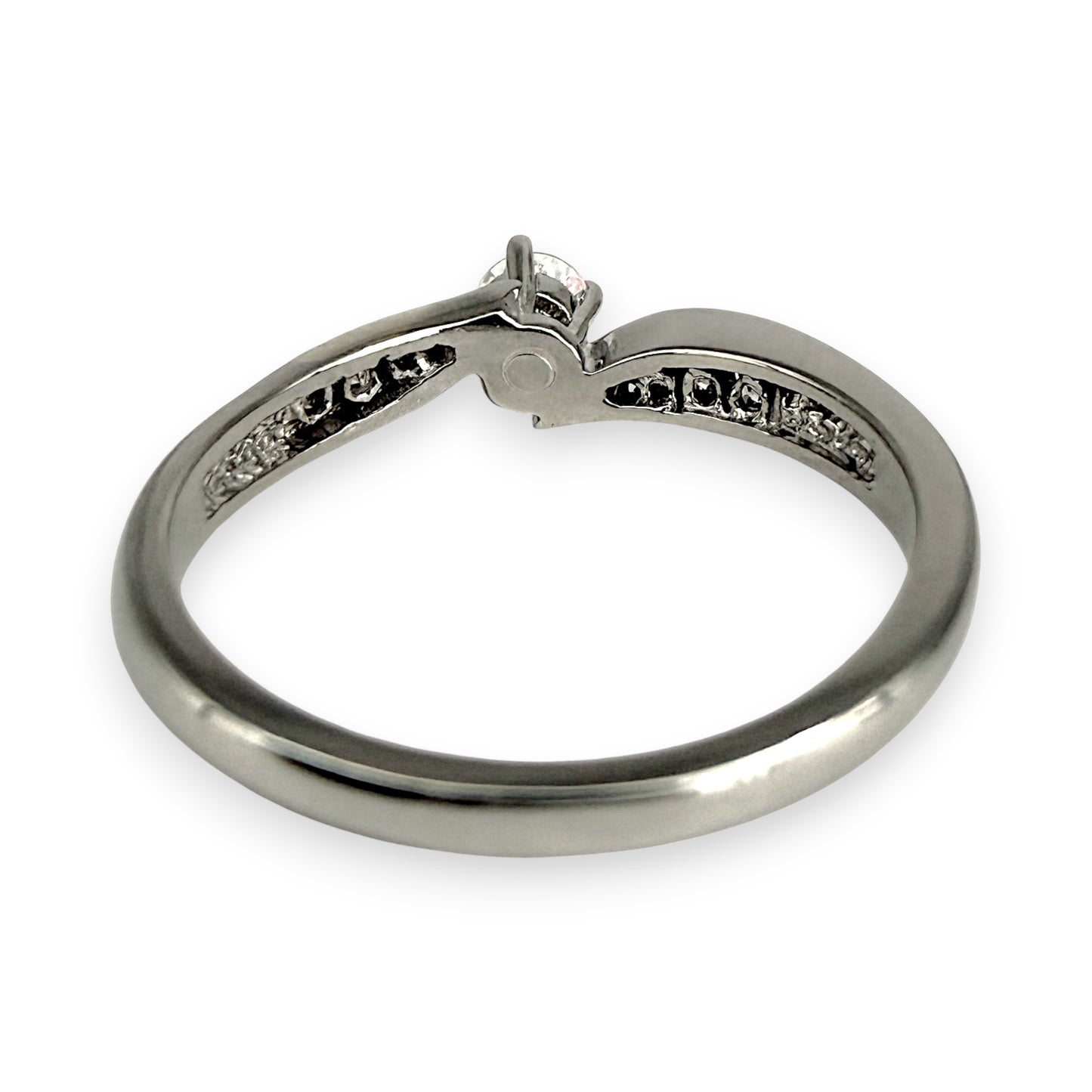 NZGD| 9ct White Gold MICHAEL HILL Starlight Solitaire Ring Size M 1/2