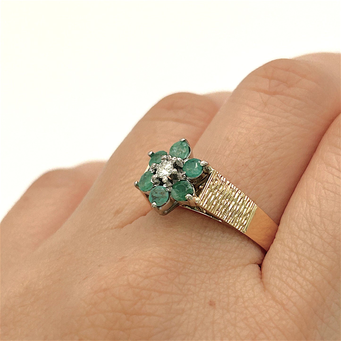 NZGD | 18ct Gold Emerald Heirloom Bloom Ring Valuation $6,100
