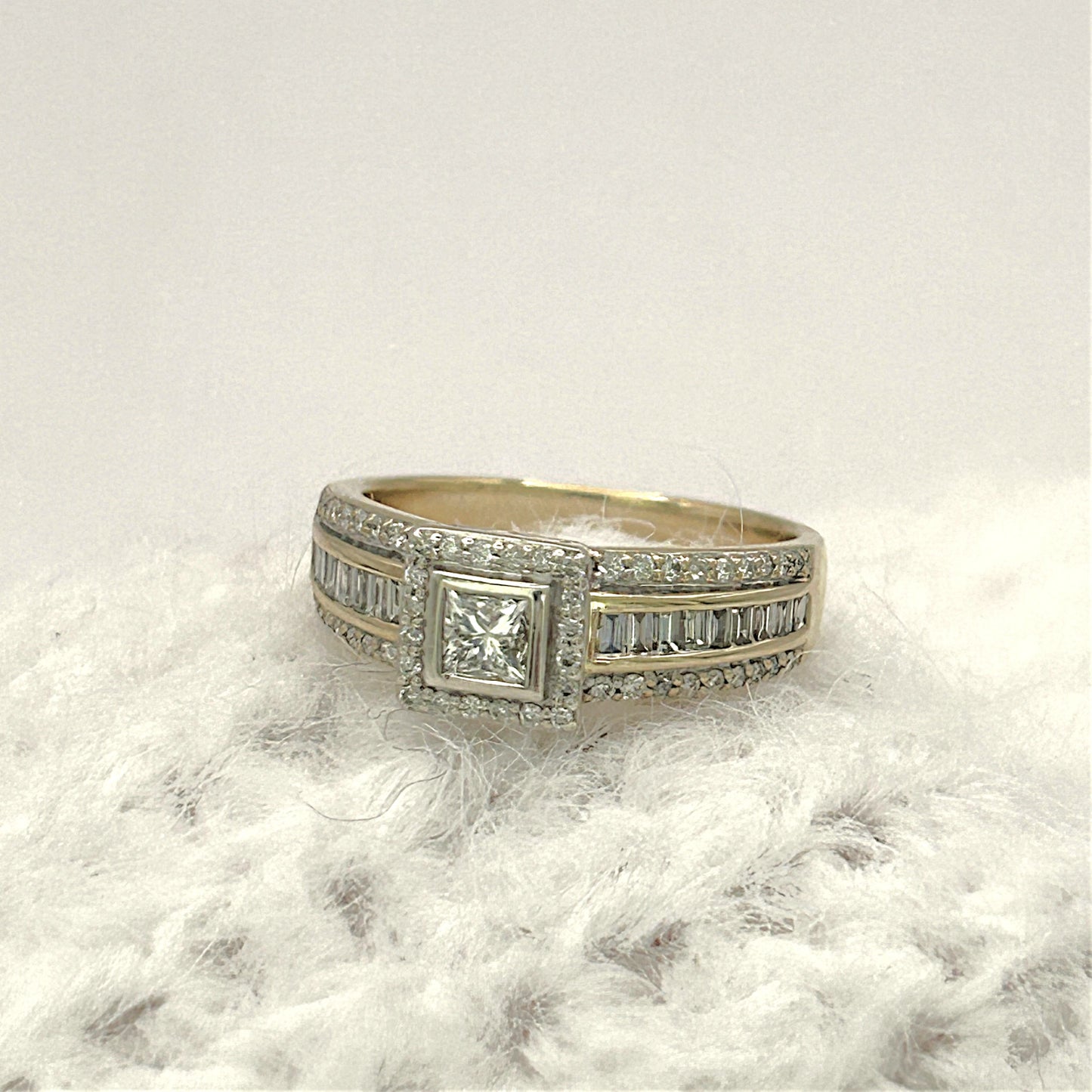 NZGD | 9ct Gold Aureline Regal Square Ring Valuation $4,000