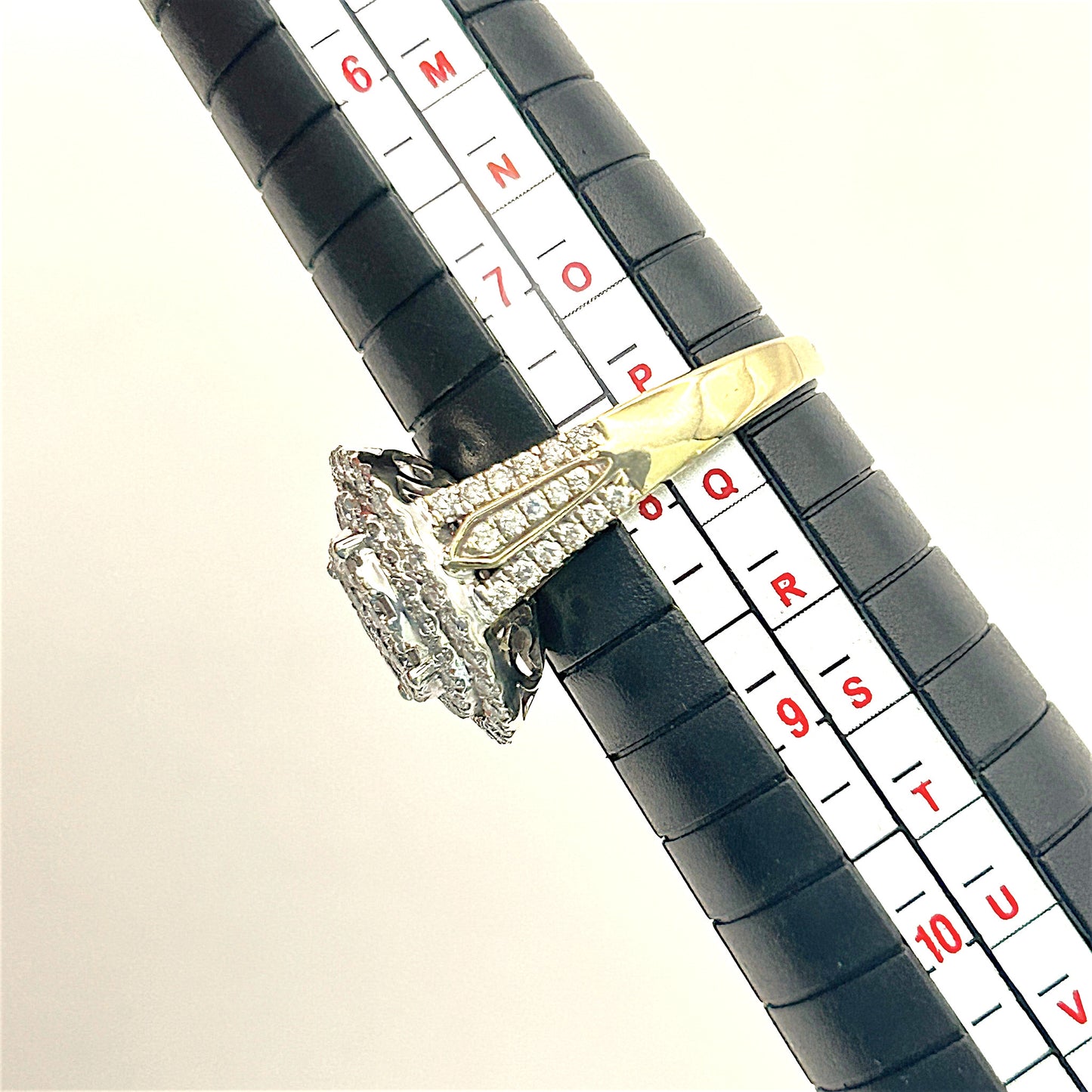 NZGD | 9ct Gold Imperial Glow Oval Ring Valuation $4,150