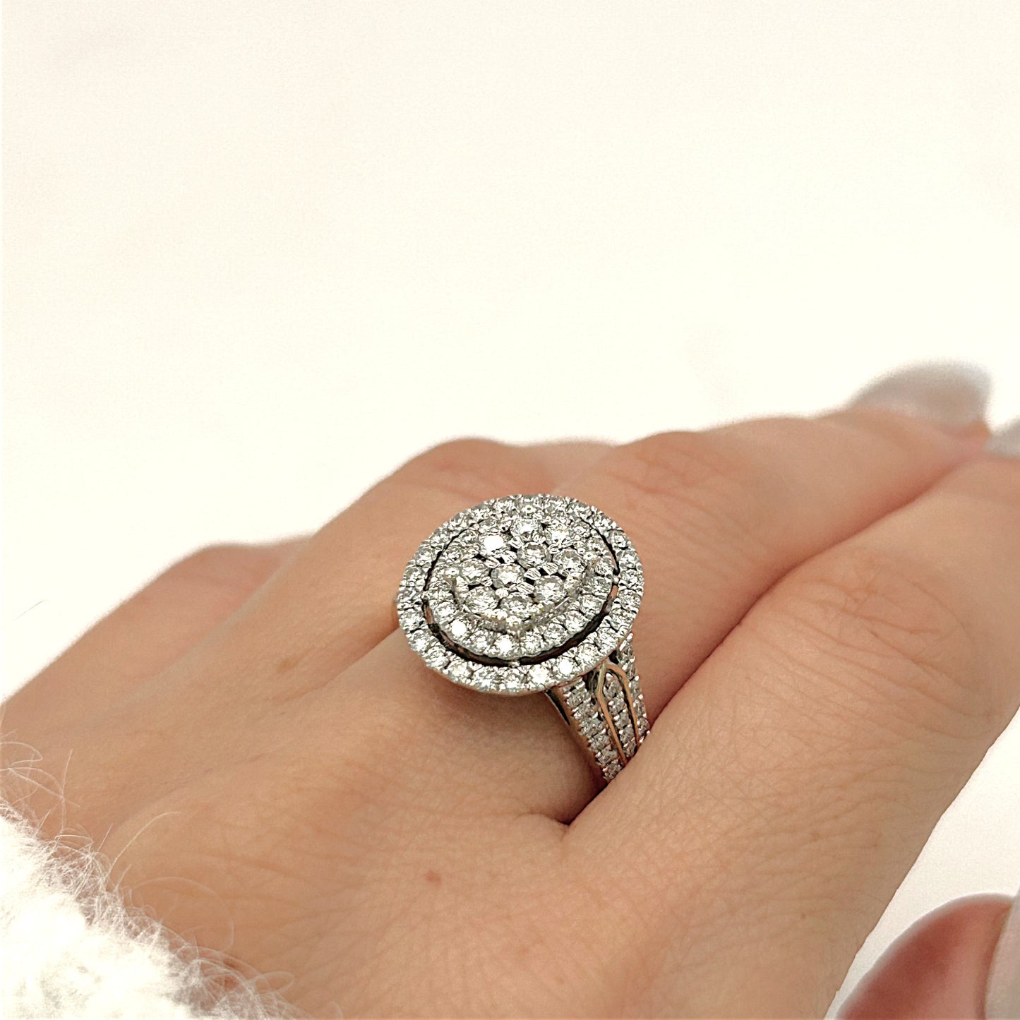 NZGD | 9ct Gold Imperial Glow Oval Ring Valuation $4,150