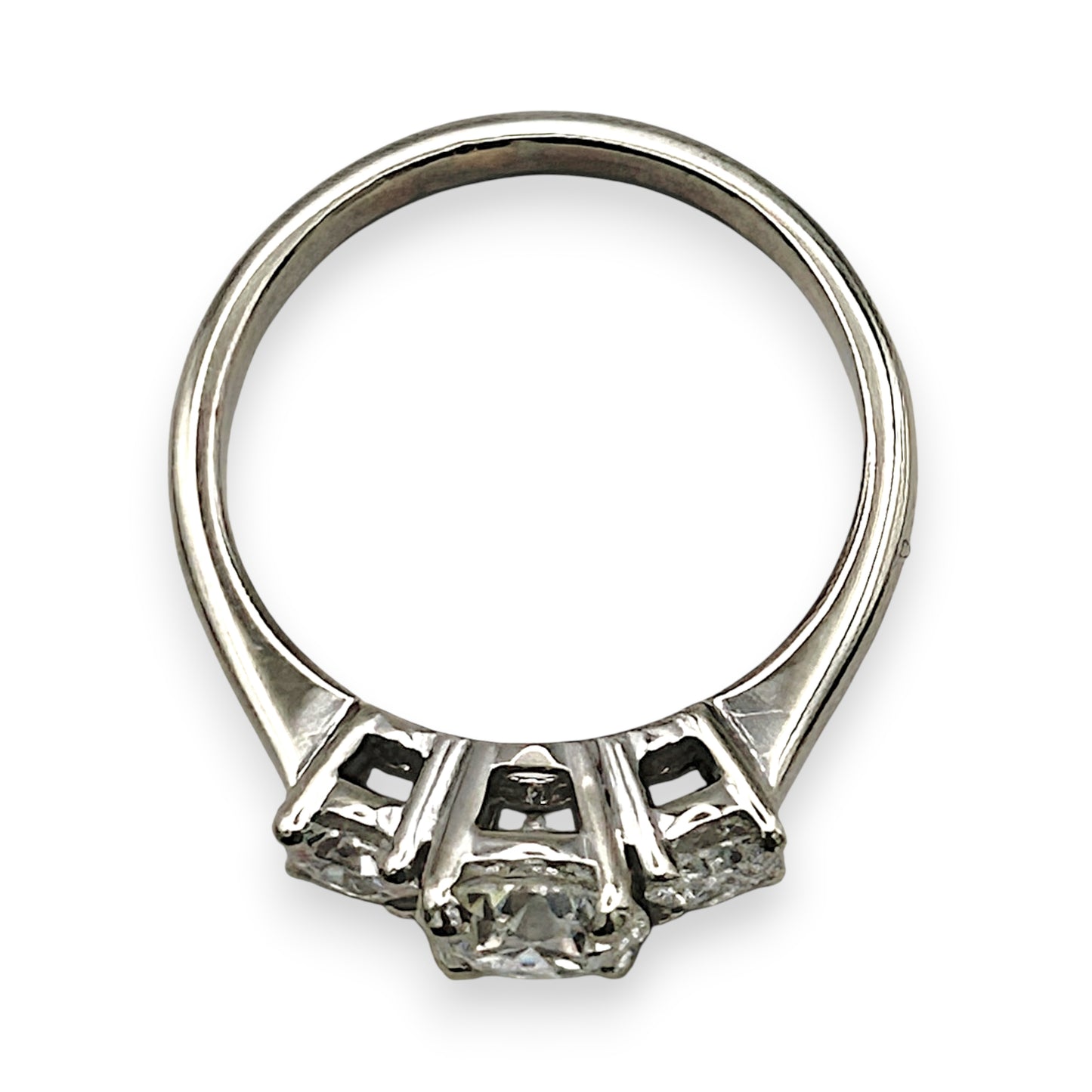 NZGD | 18ct White Gold The Lumière Trine Ring Valuation $12,500