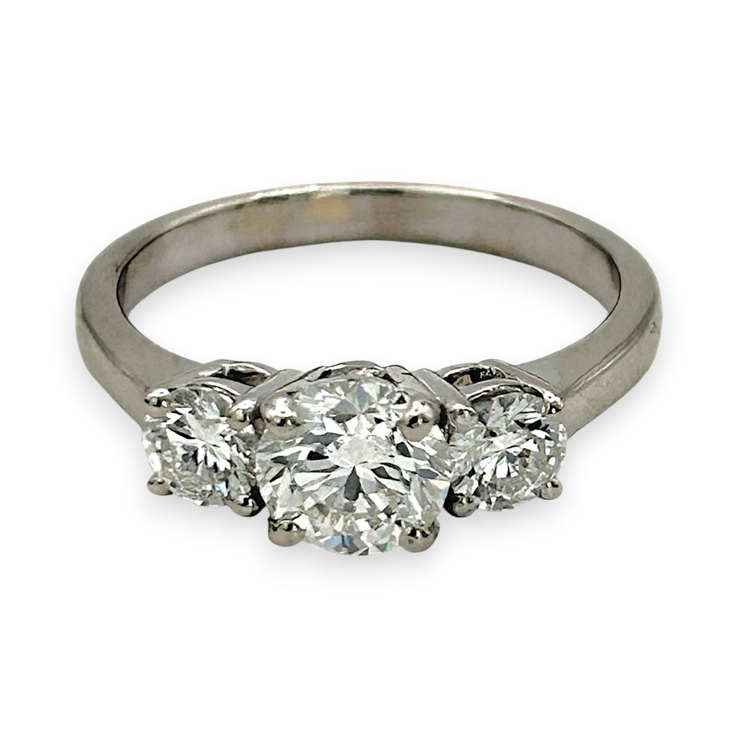 NZGD | 18ct White Gold The Lumière Trine Ring Valuation $12,500