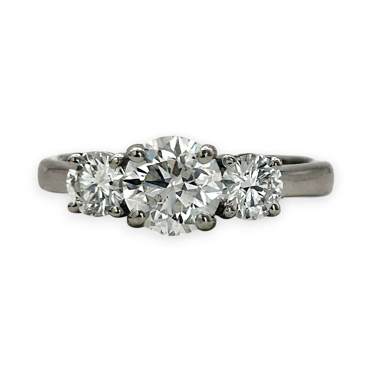 NZGD | 18ct White Gold The Lumière Trine Ring Valuation $12,500