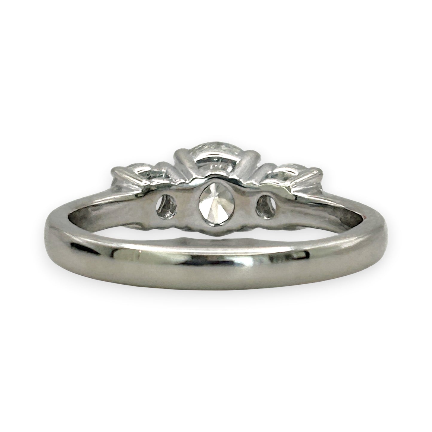 NZGD | 18ct White Gold The Lumière Trine Ring Valuation $12,500