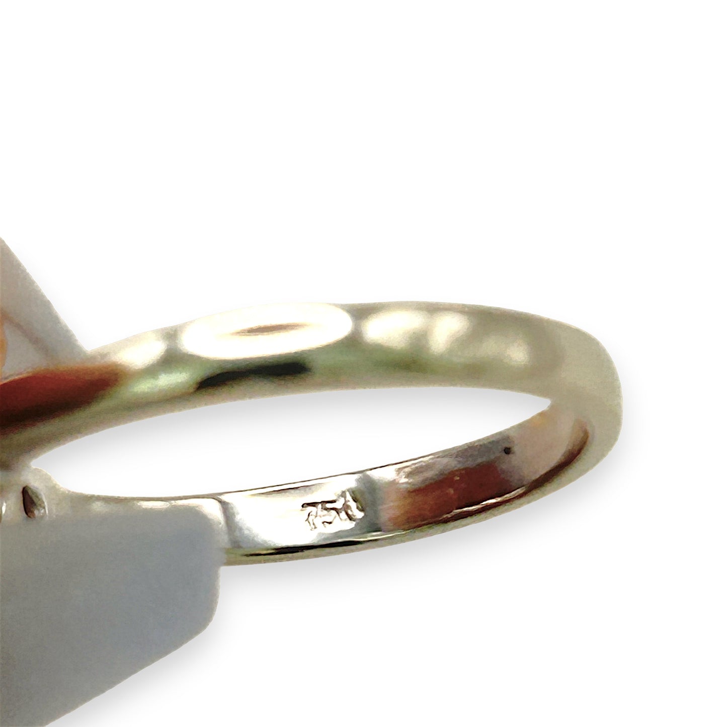 NZGD | 18ct White Gold The Lumière Trine Ring Valuation $12,500