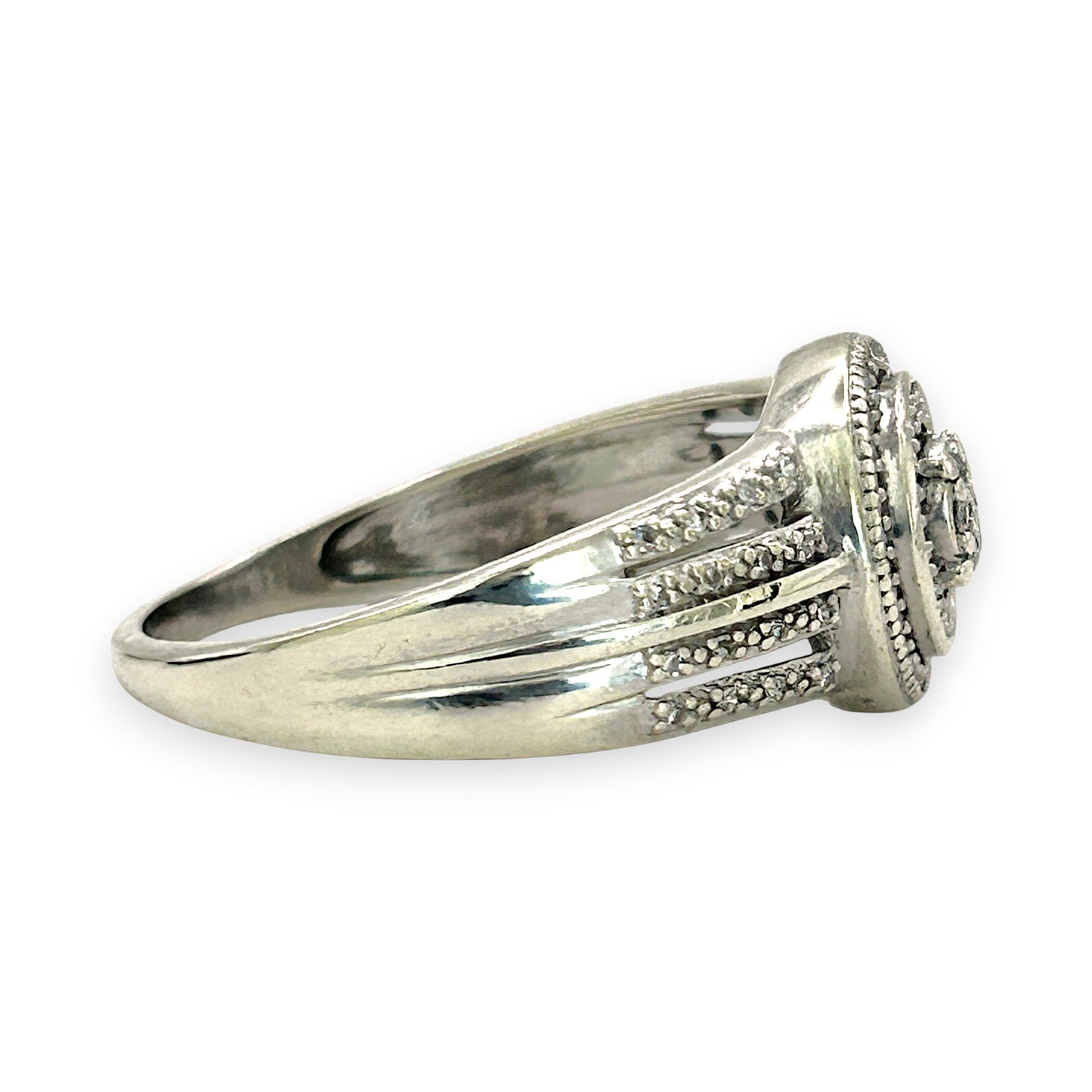 NZGD | 9ct White Gold Lumière Halo Circleing Valuation $2,100