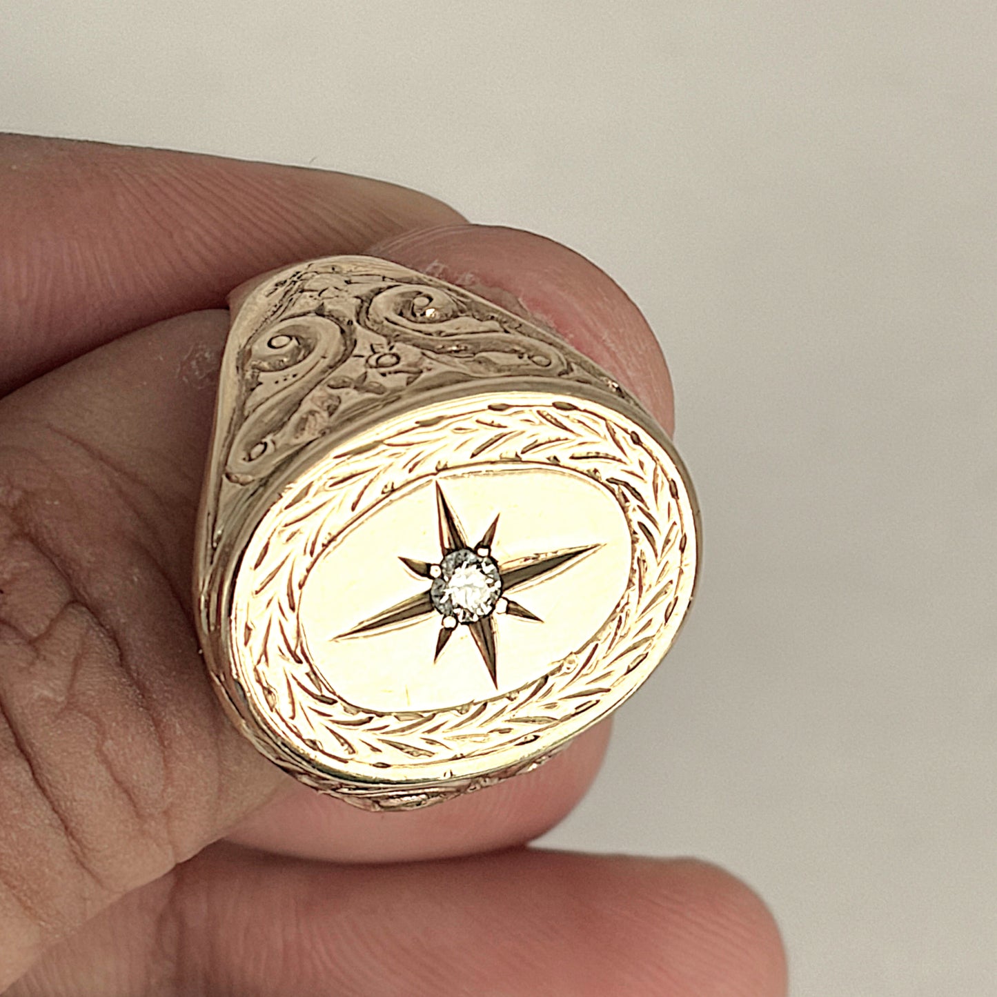 NZGD | 9ct Gold Auric North Star Signet Ring Size Z 1/2