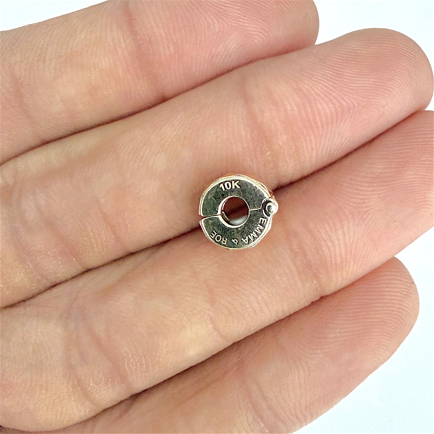 BRAND NEW | 10ct Gold Emma & Roe Spacer Charm
