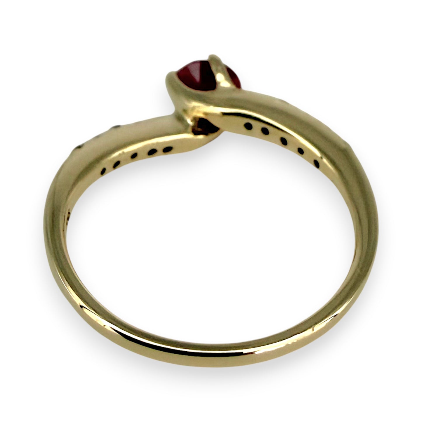 NZGD | 9ct Gold Crimson Glow Crown Ruby Ring Size O
