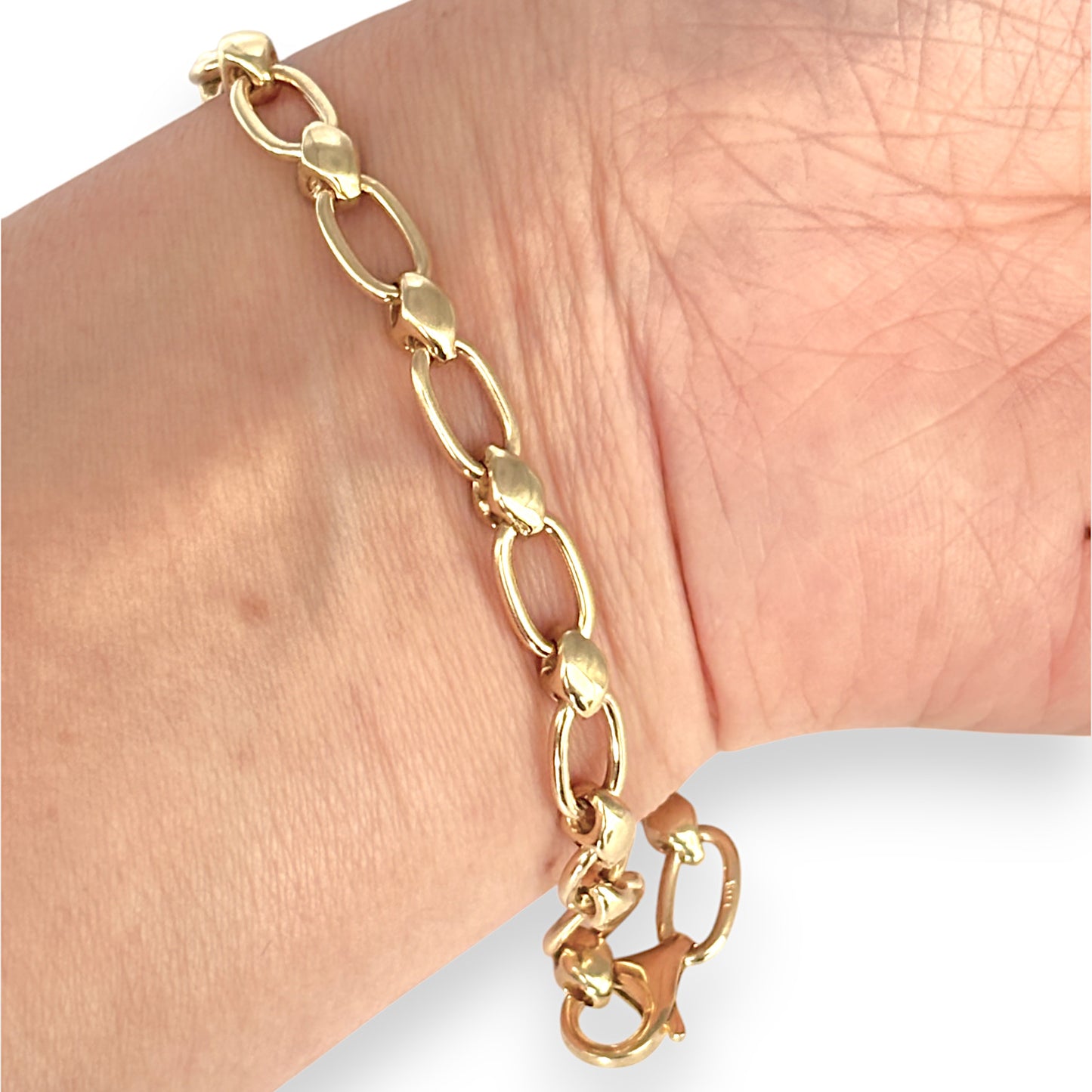 9ct Gold Bracelet Near New Condition, Valuation $3,000. R # 426