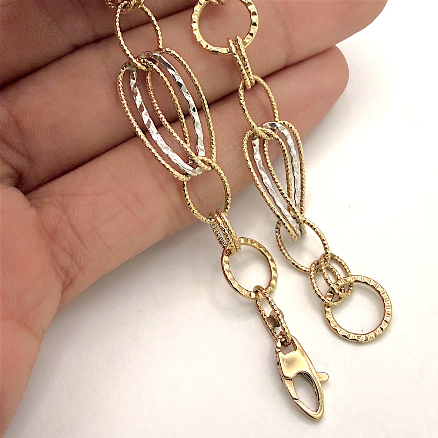 NZGD | 18ct Y/W Gold Sculpted Oval & Circle Link Bracelet 19.5cm