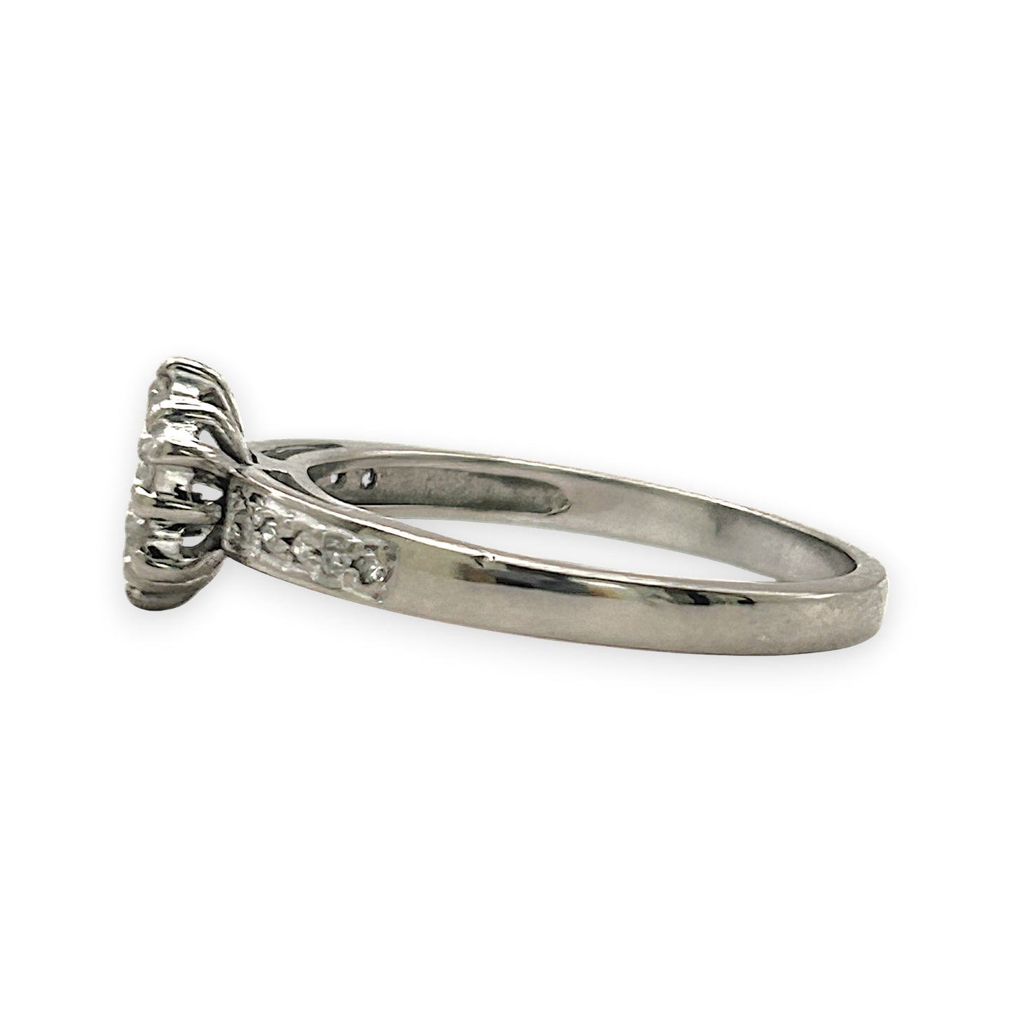 NZGD | 18ct Whtie Gold Whitefire Petal Ring Valuation $3,250