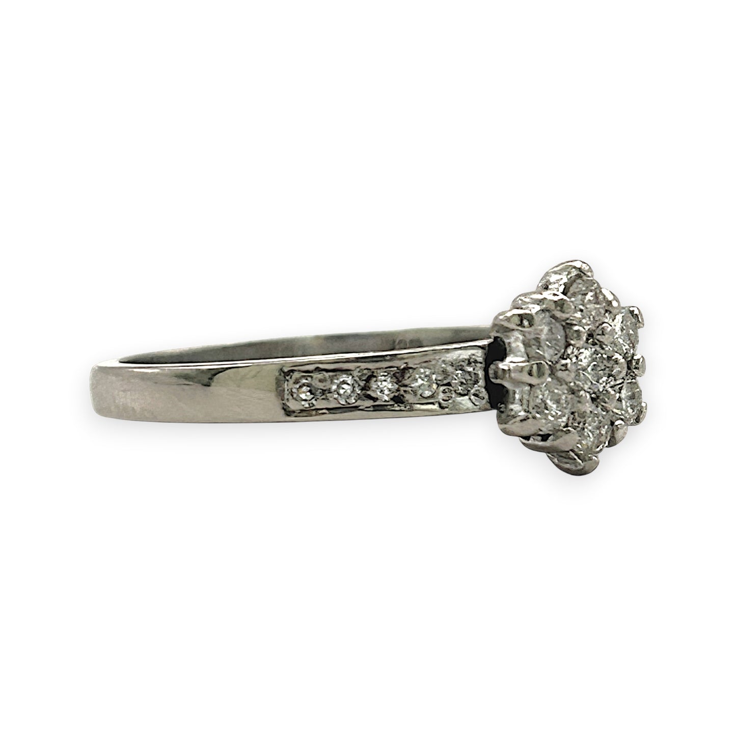 NZGD | 18ct Whtie Gold Whitefire Petal Ring Valuation $3,250