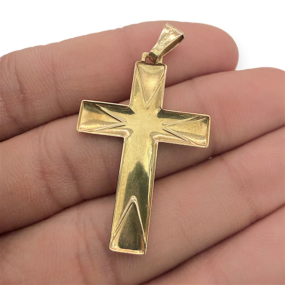 NZGD | 18ct Gold Radiant Faith Cross Pendant 3.81mm