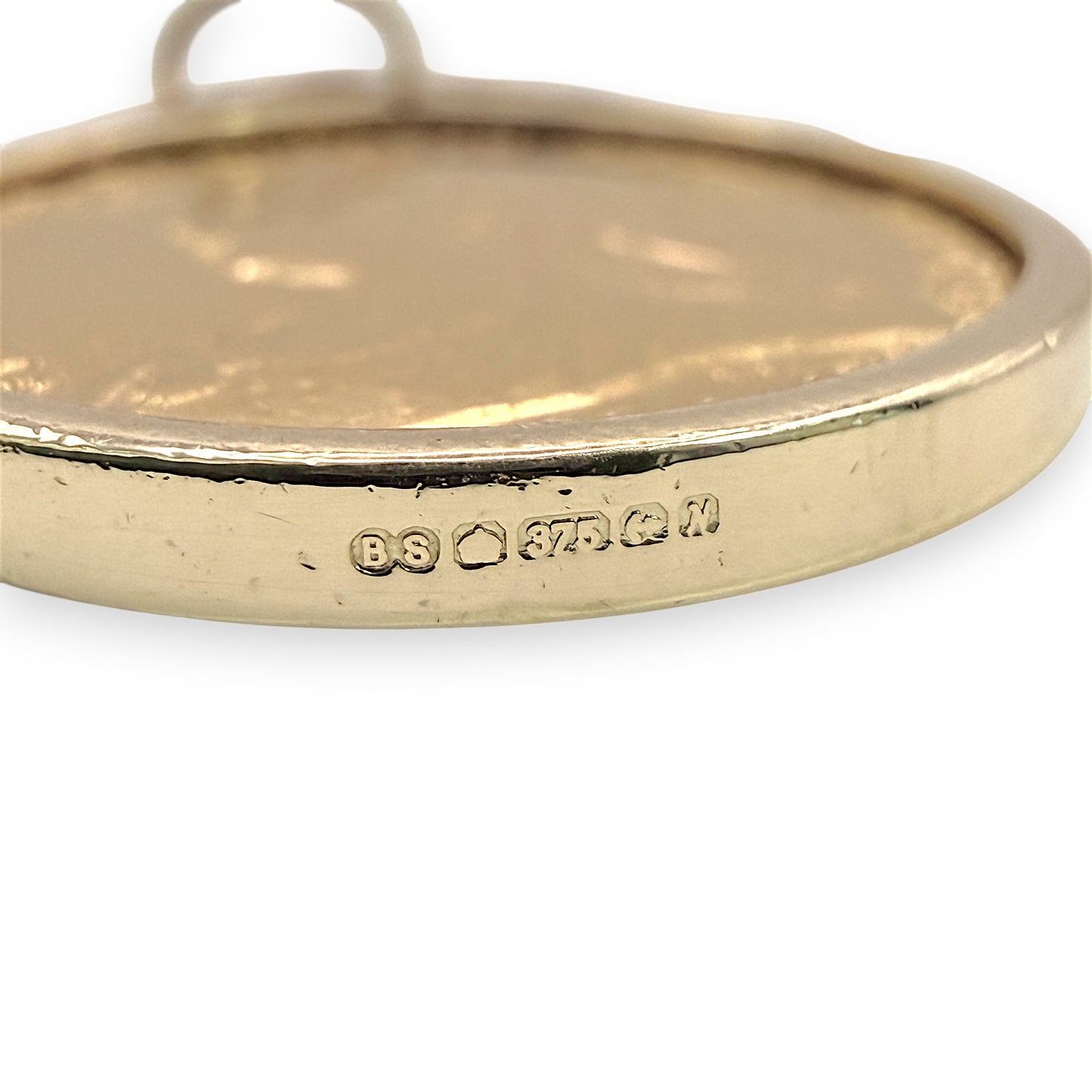 NZGD | 22ct Gold 1901 Queen Victoria Full Sovereign Pendant in 9ct Gold