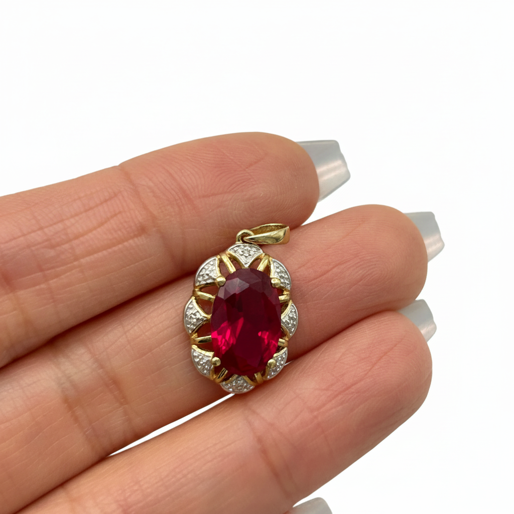 NZGD | 9ct Gold Scarlet Bloom Diamond Pendant 18.9mm