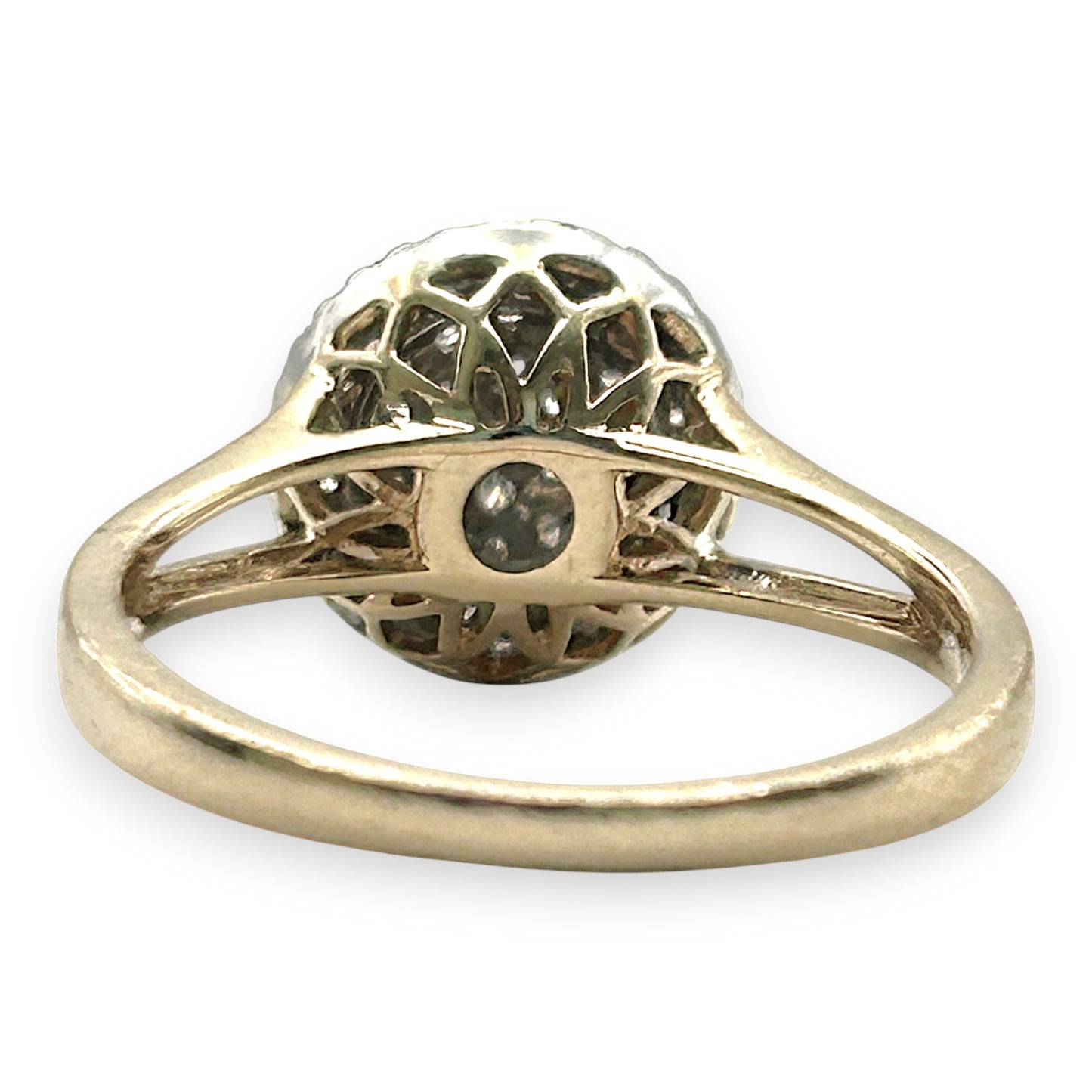 NZGD | 9ct Gold 0.5ct. Halo Classic Cluster Ring Valuation $2,250