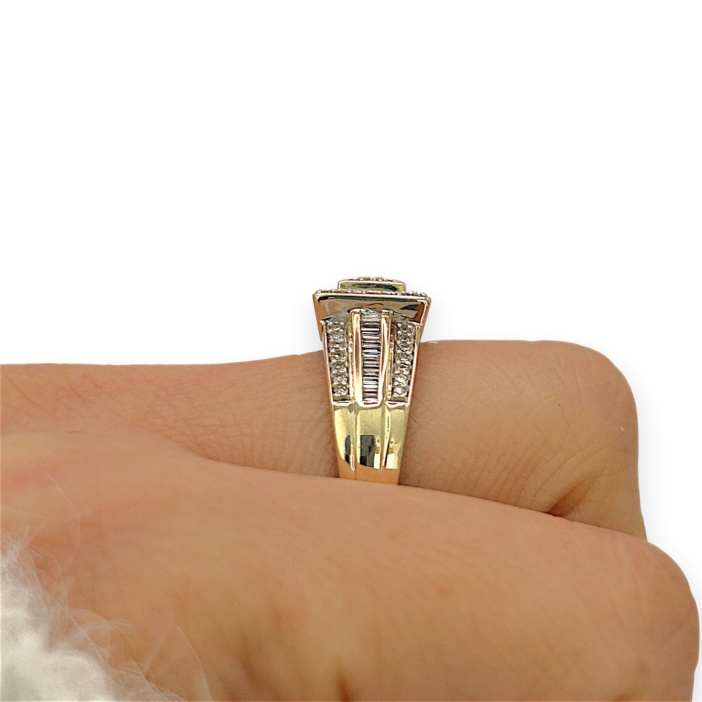 NZGD | 9ct Gold Regal Square Mixed‑Cut Diamond Ring Valuation $2,250