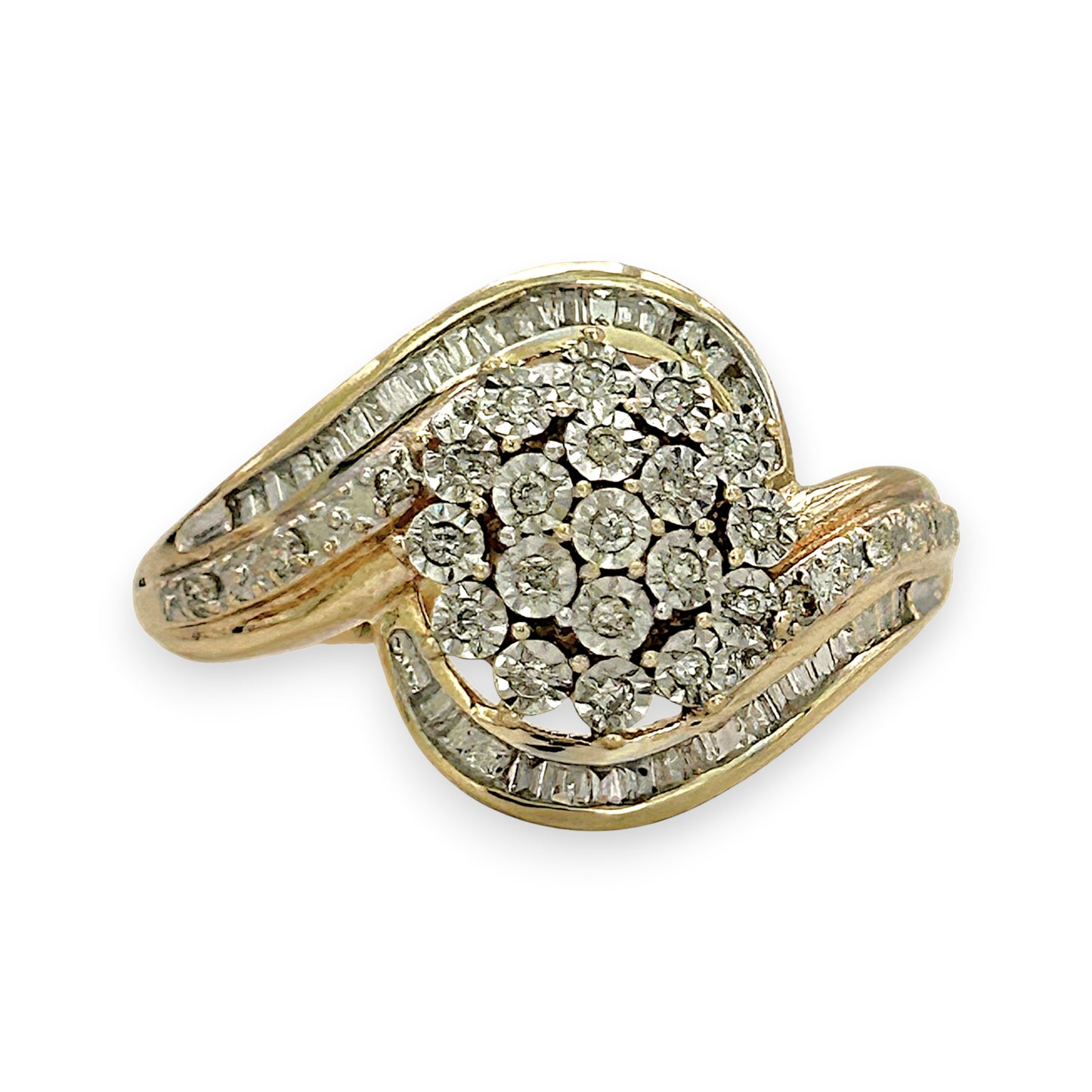 NZGD | 9ct Gold PROUDS Luxe Cluster DiamondRing Valuation $1,575