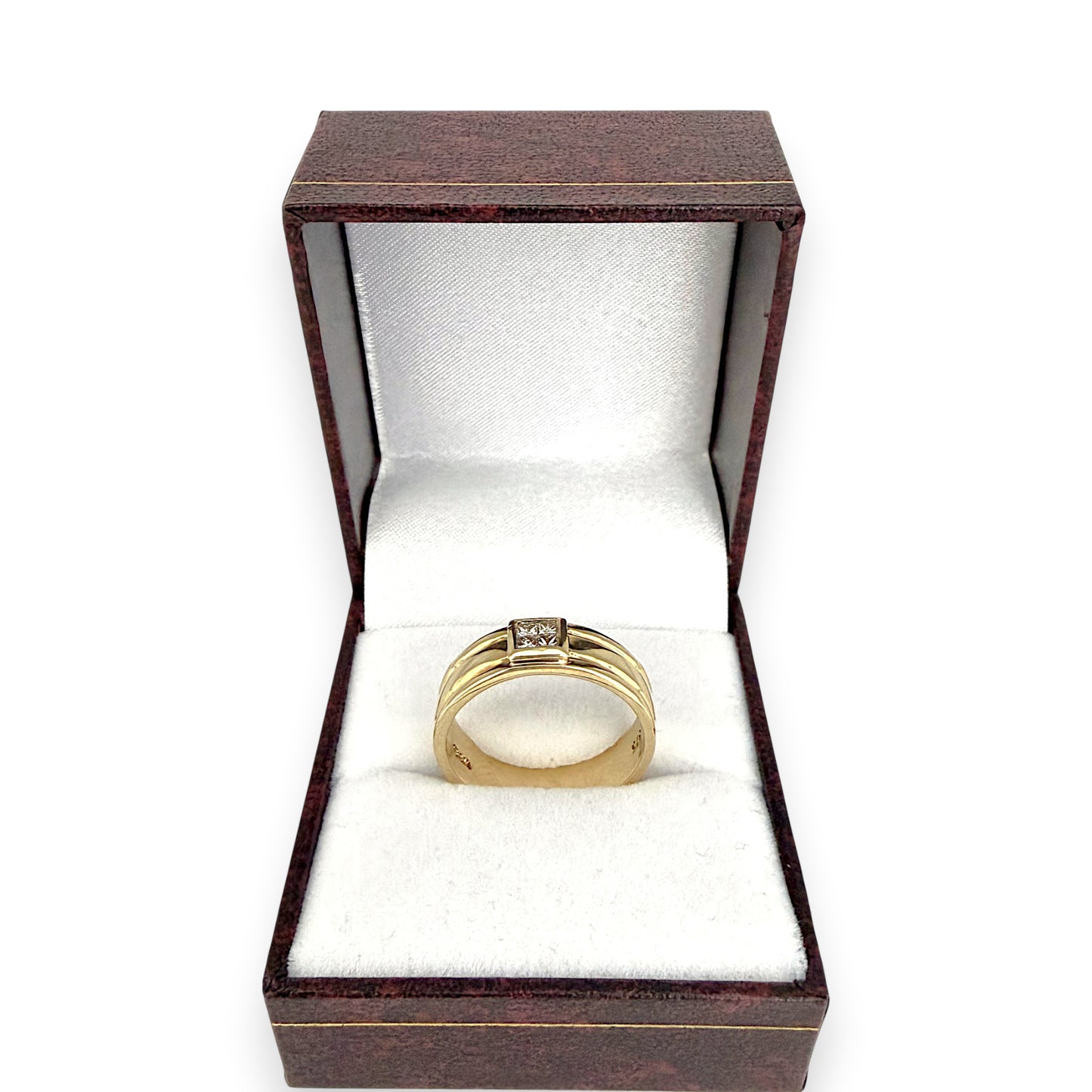 NZGD | 9ct Gold Diamond Crest Band Ring Size P