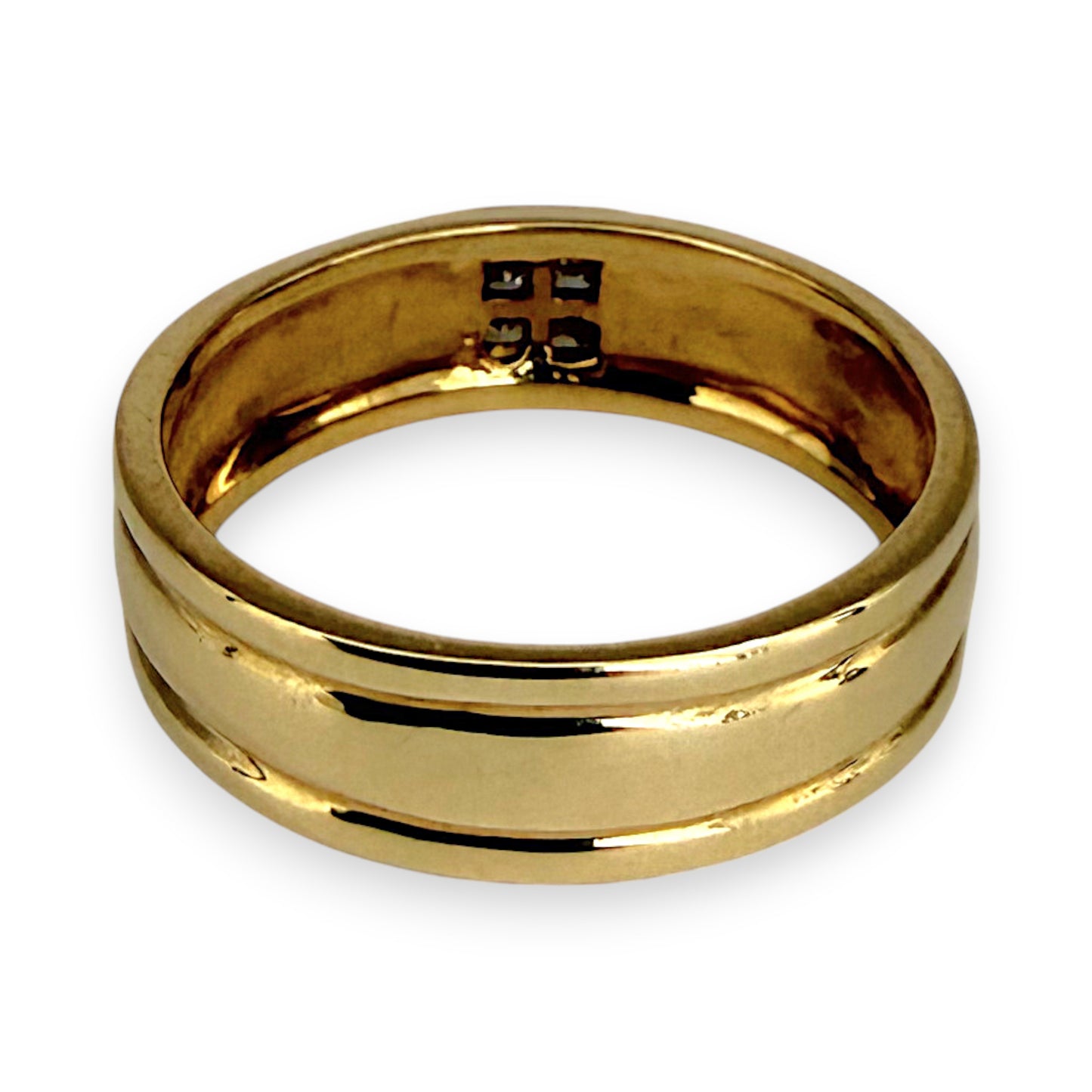 NZGD | 9ct Gold Diamond Crest Band Ring Size P