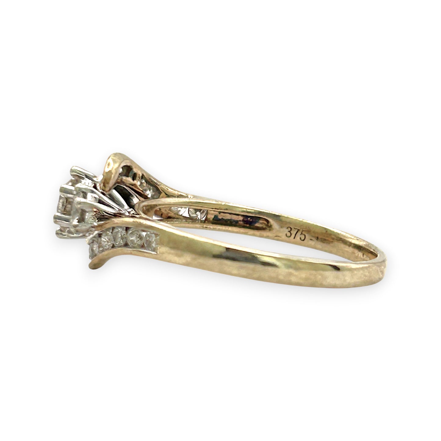 NZGD | 9ct Gold Golden Curve Trilogy Ring Valuation $2,800