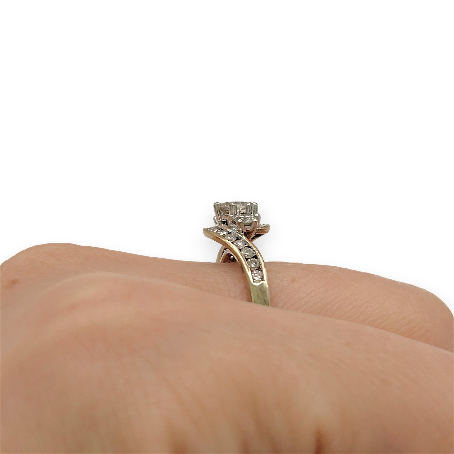 NZGD | 9ct Gold Golden Curve Trilogy Ring Valuation $2,800