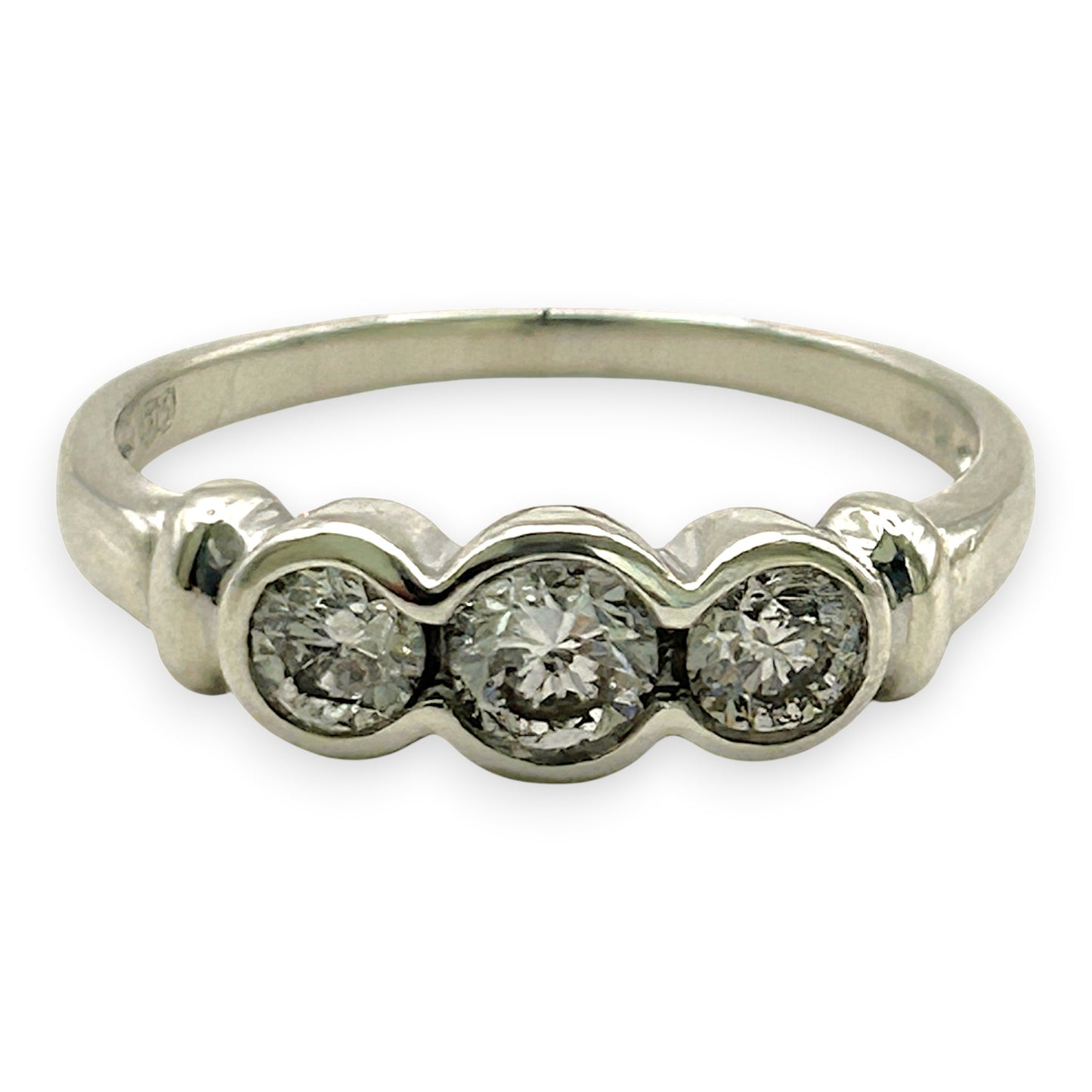 NZGD | 9ct White Gold  Frostline Trilogy Diamond Ring Valuation $2,200