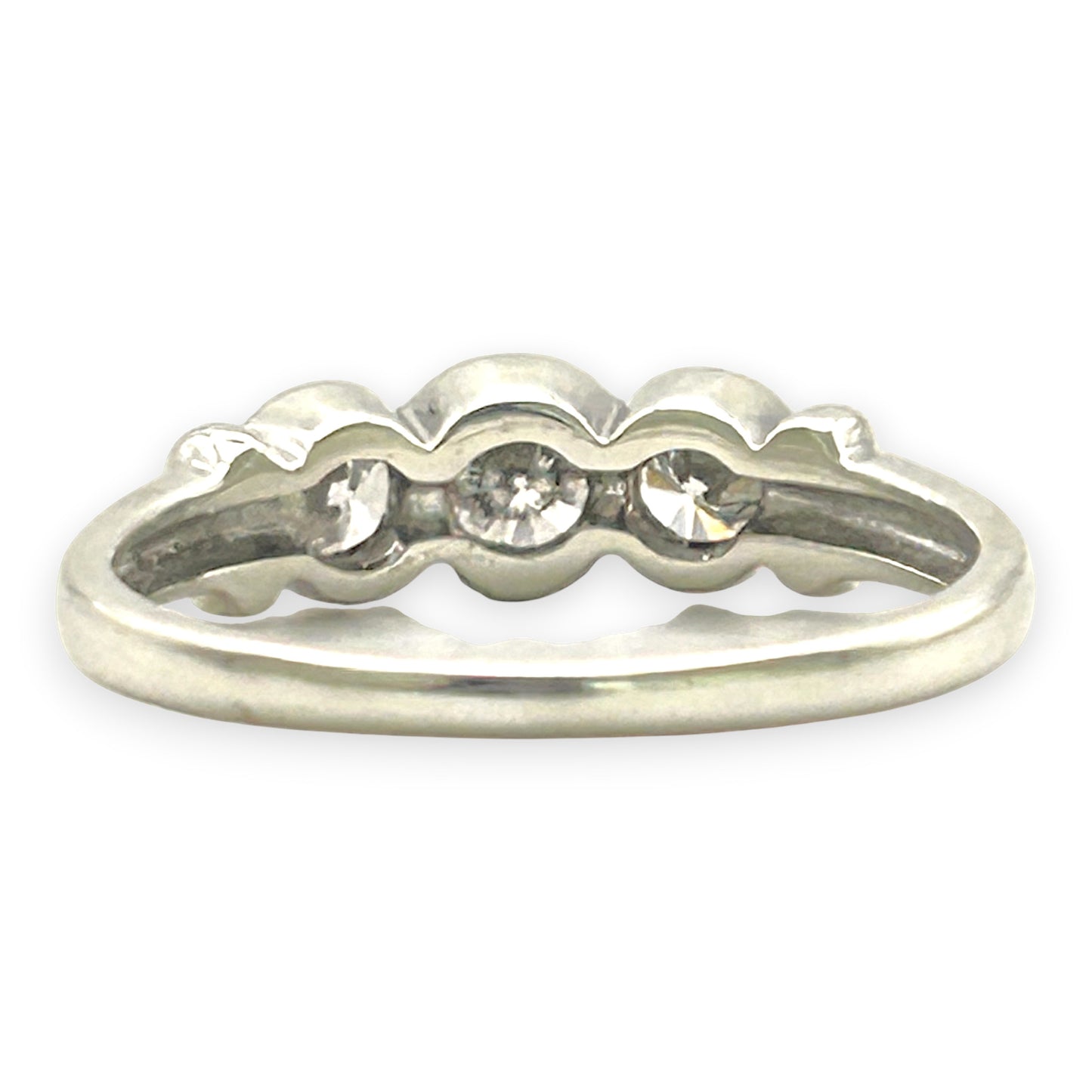 NZGD | 9ct White Gold  Frostline Trilogy Diamond Ring Valuation $2,200