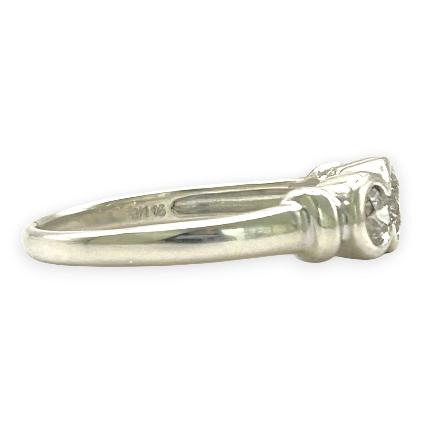 NZGD | 9ct White Gold  Frostline Trilogy Diamond Ring Valuation $2,200