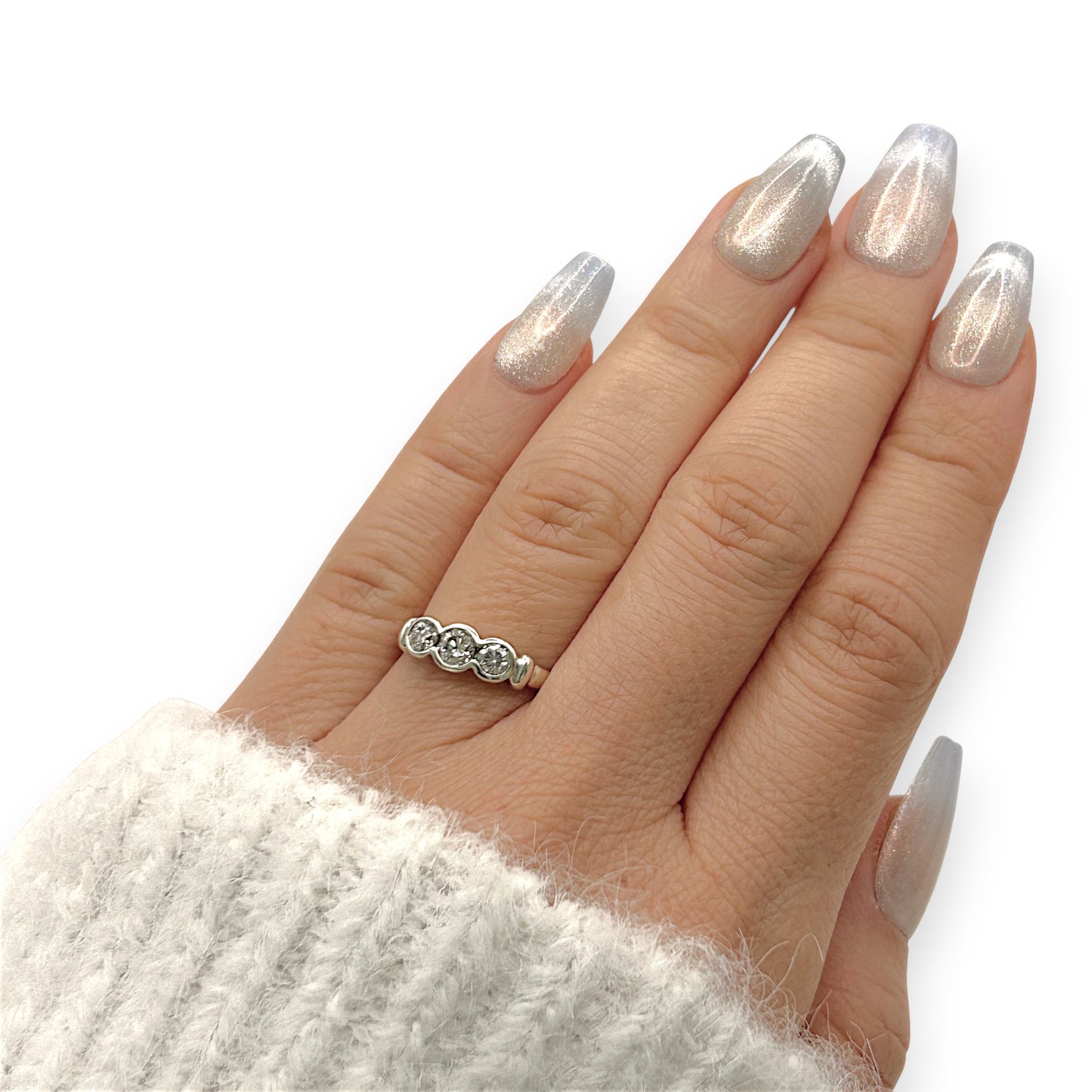 NZGD | 9ct White Gold  Frostline Trilogy Diamond Ring Valuation $2,200