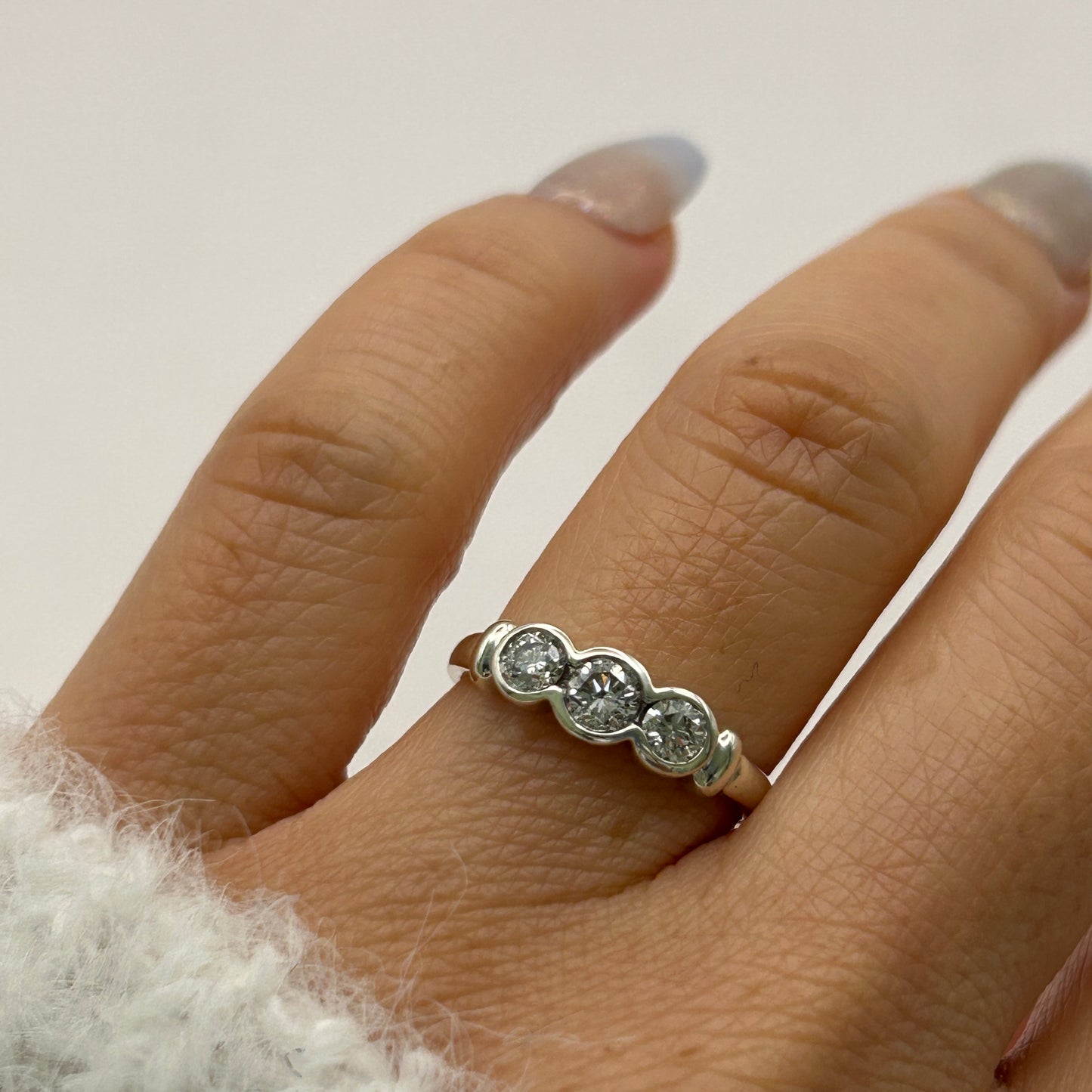 NZGD | 9ct White Gold  Frostline Trilogy Diamond Ring Valuation $2,200