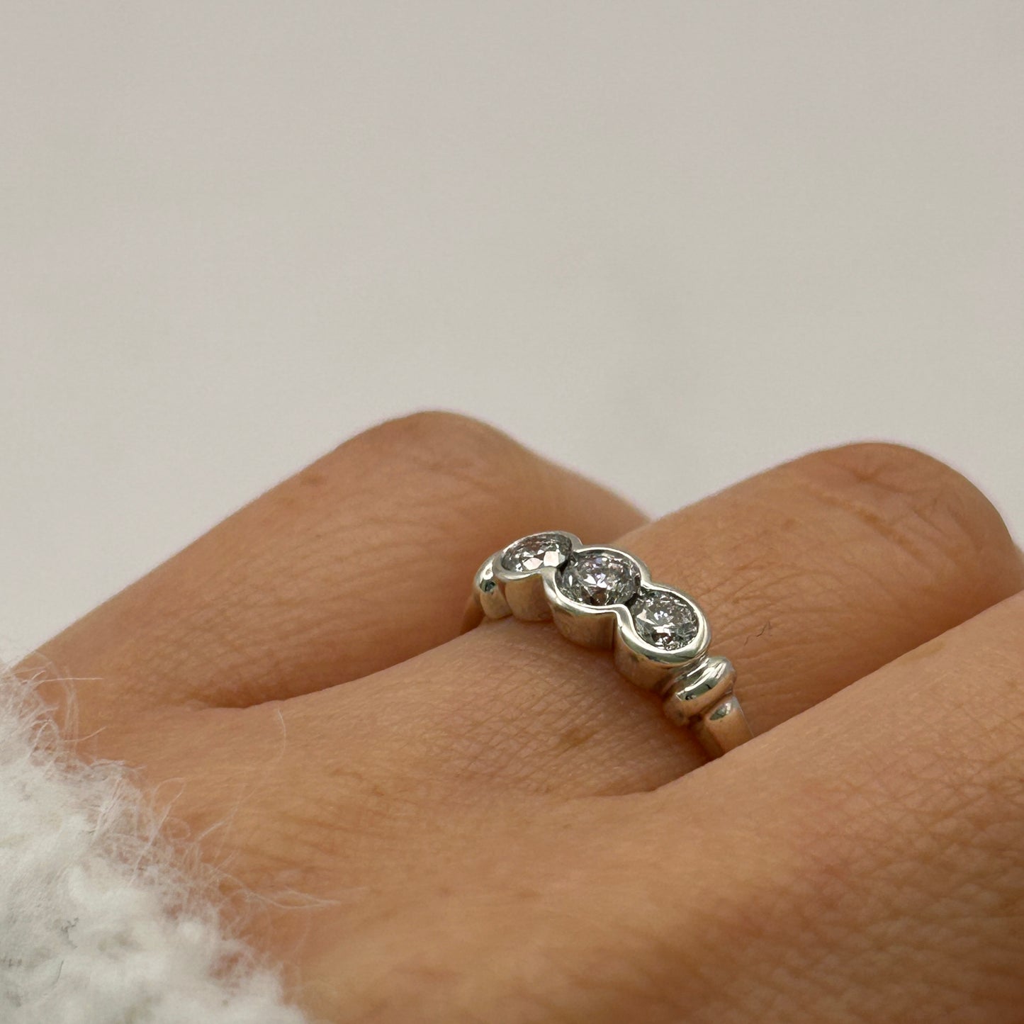 NZGD | 9ct White Gold  Frostline Trilogy Diamond Ring Valuation $2,200