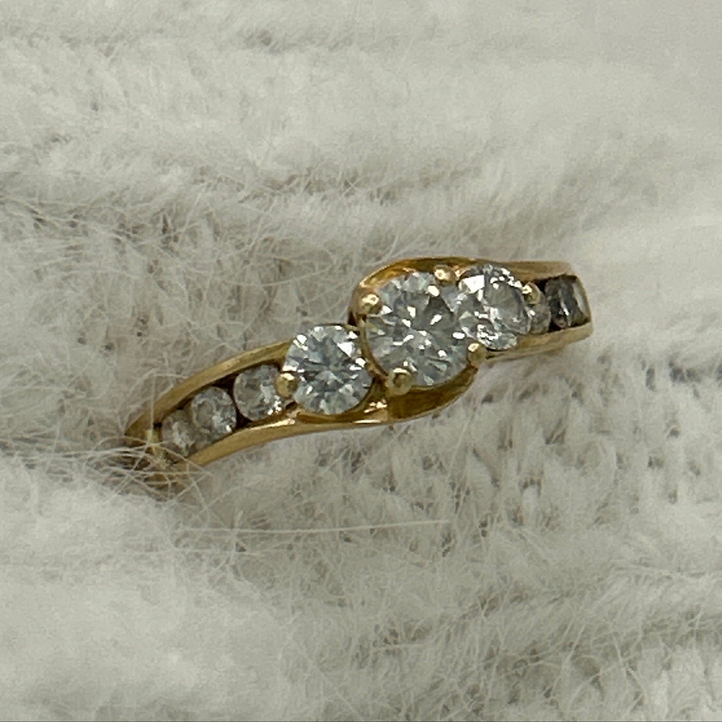 NZGD | 14ct Gold Triline Diamond Ring Valuation $4,500