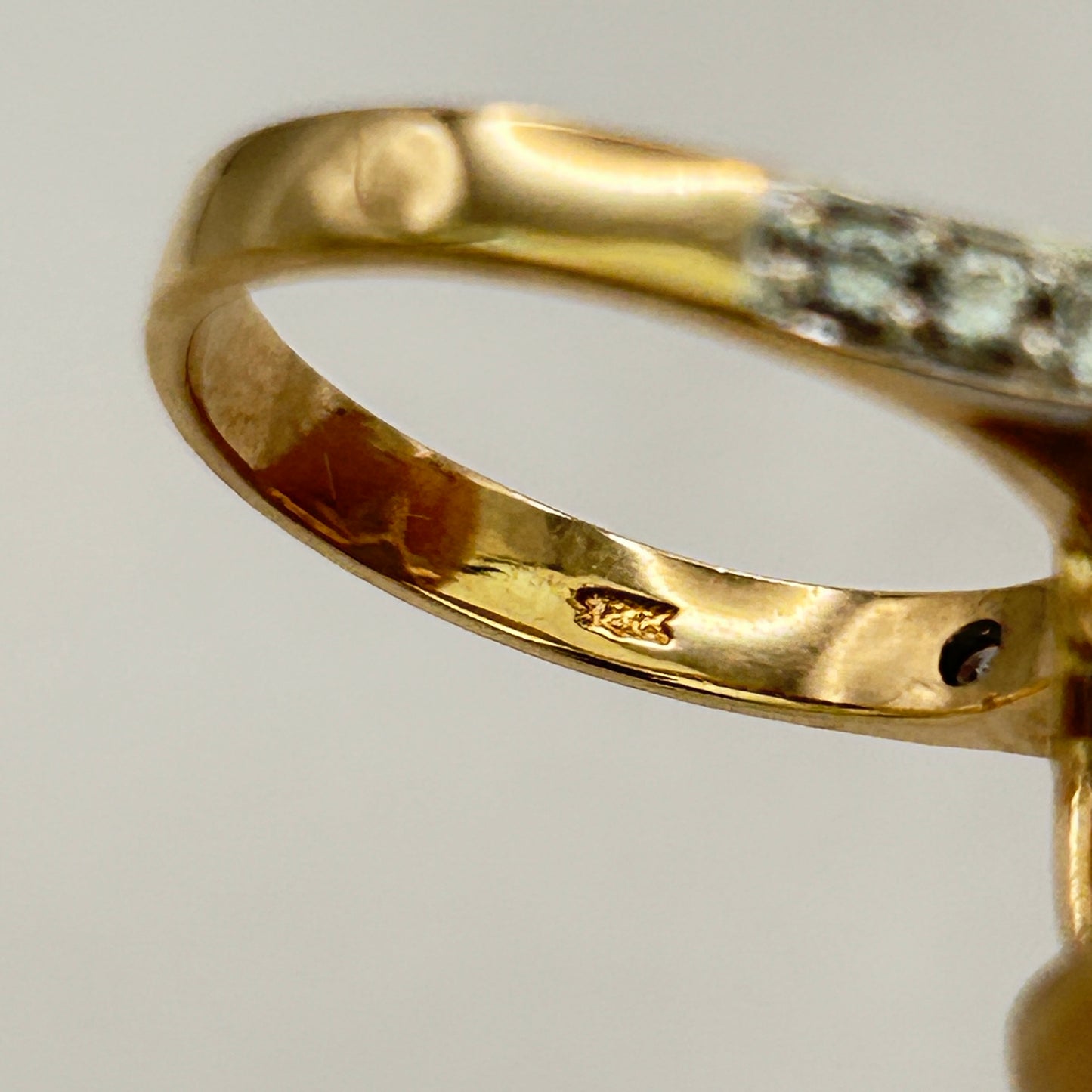 NZGD | 18ct Gold Diamond Bloom Royale Ring TDW1.995ct.