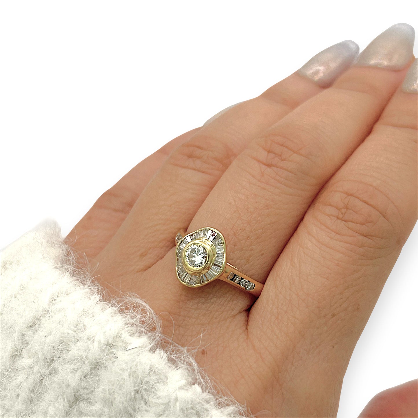 NZGD| 18ct Gold Radiant Crown Ring Valuation $6,850