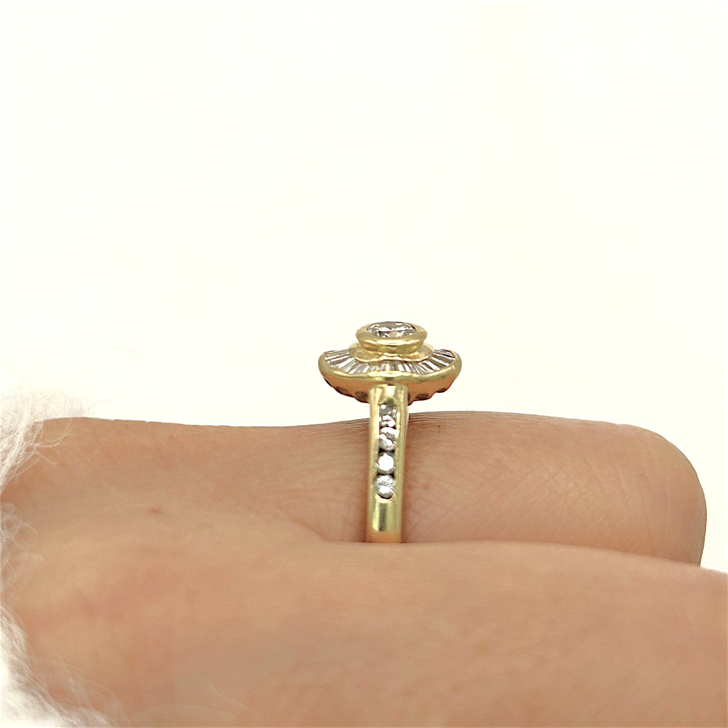 NZGD| 18ct Gold Radiant Crown Ring Valuation $6,850