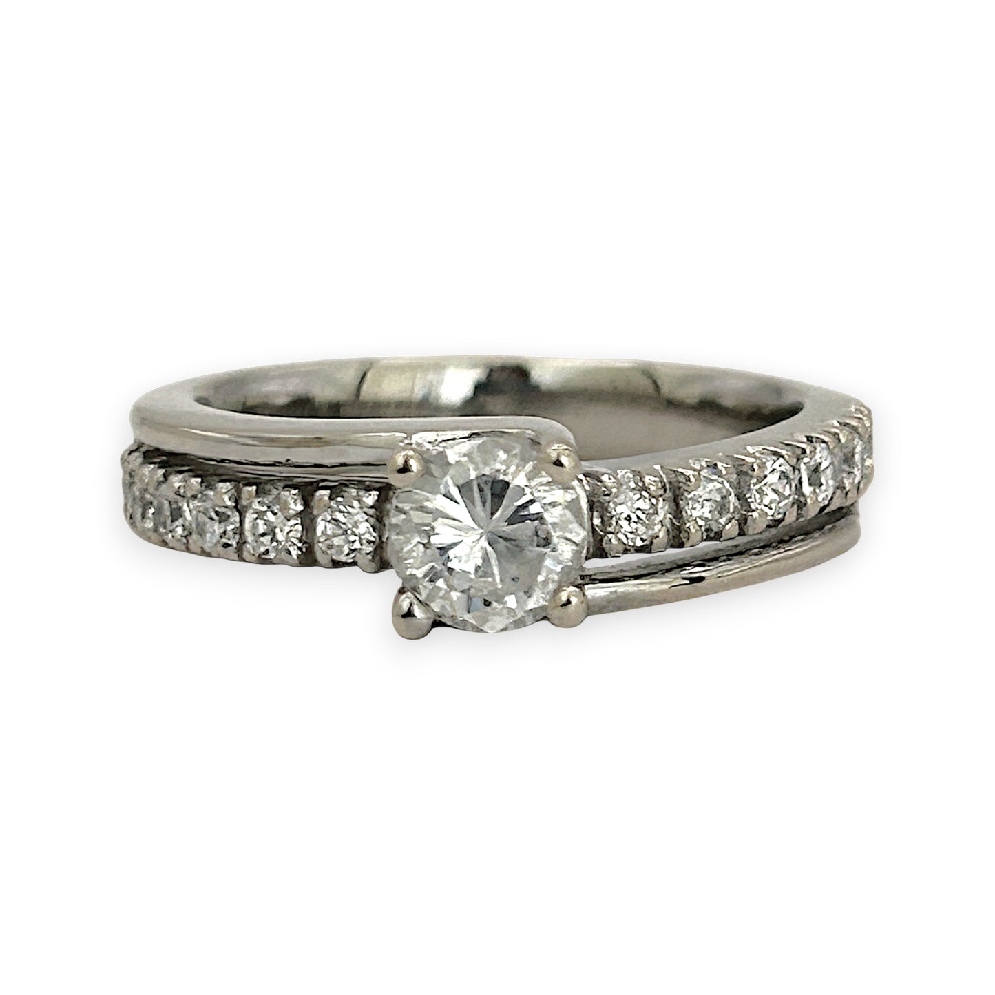 NZGD | 18ct White Gold Frosted Halo Ring Size L