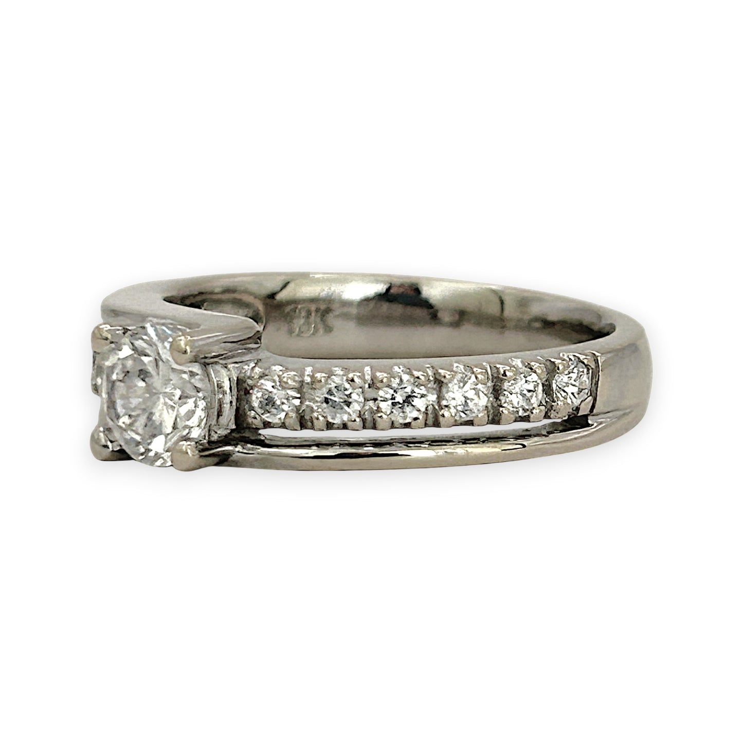 NZGD | 18ct White Gold Frosted Halo Ring Size L