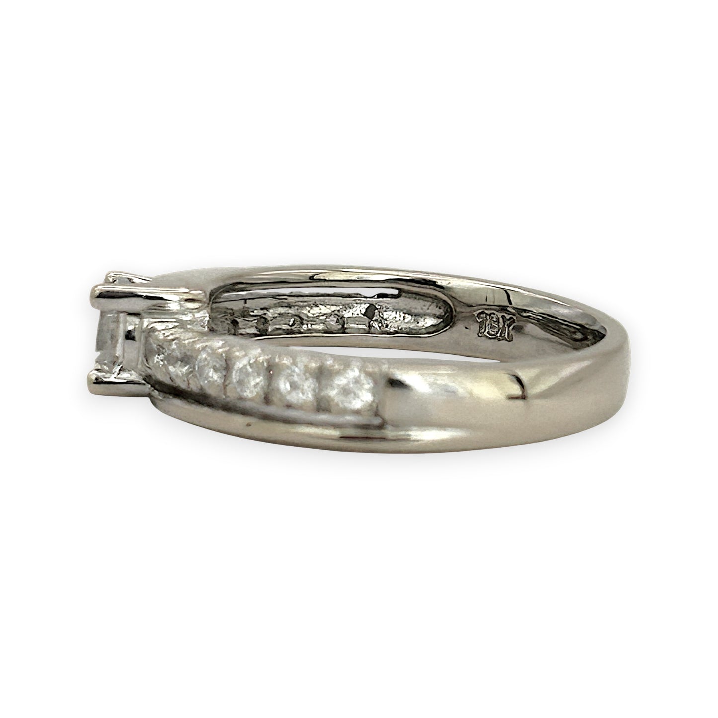 NZGD | 18ct White Gold Frosted Halo Ring Size L