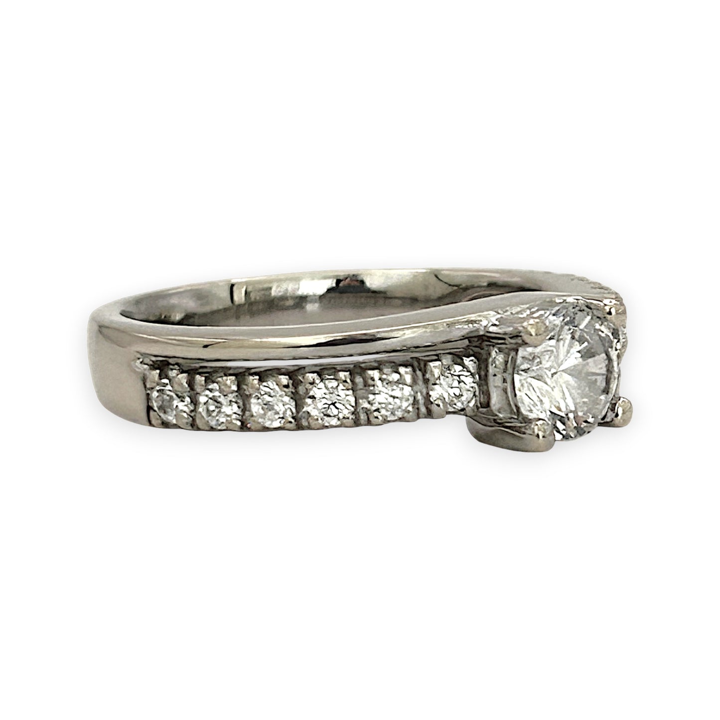 NZGD | 18ct White Gold Frosted Halo Ring Size L