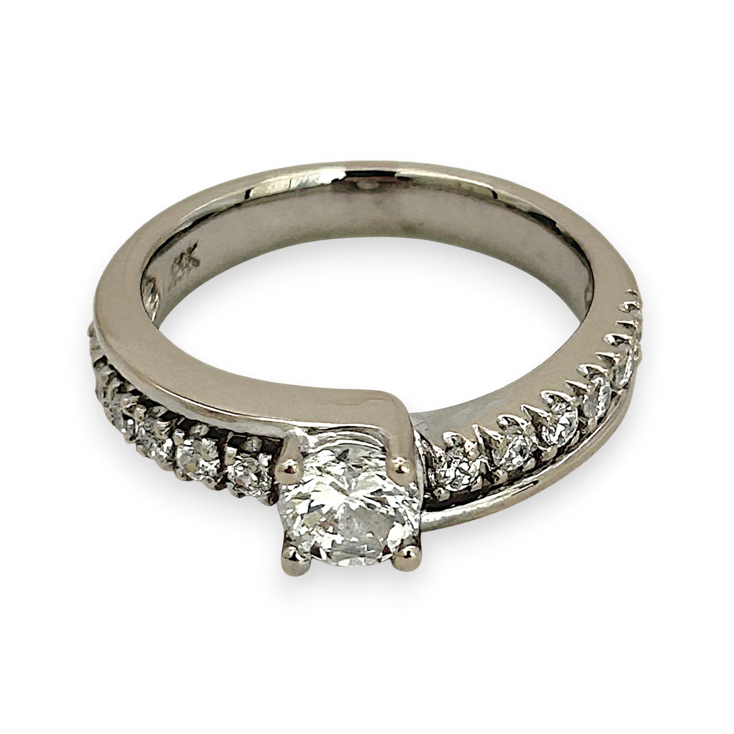 NZGD | 18ct White Gold Frosted Halo Ring Size L
